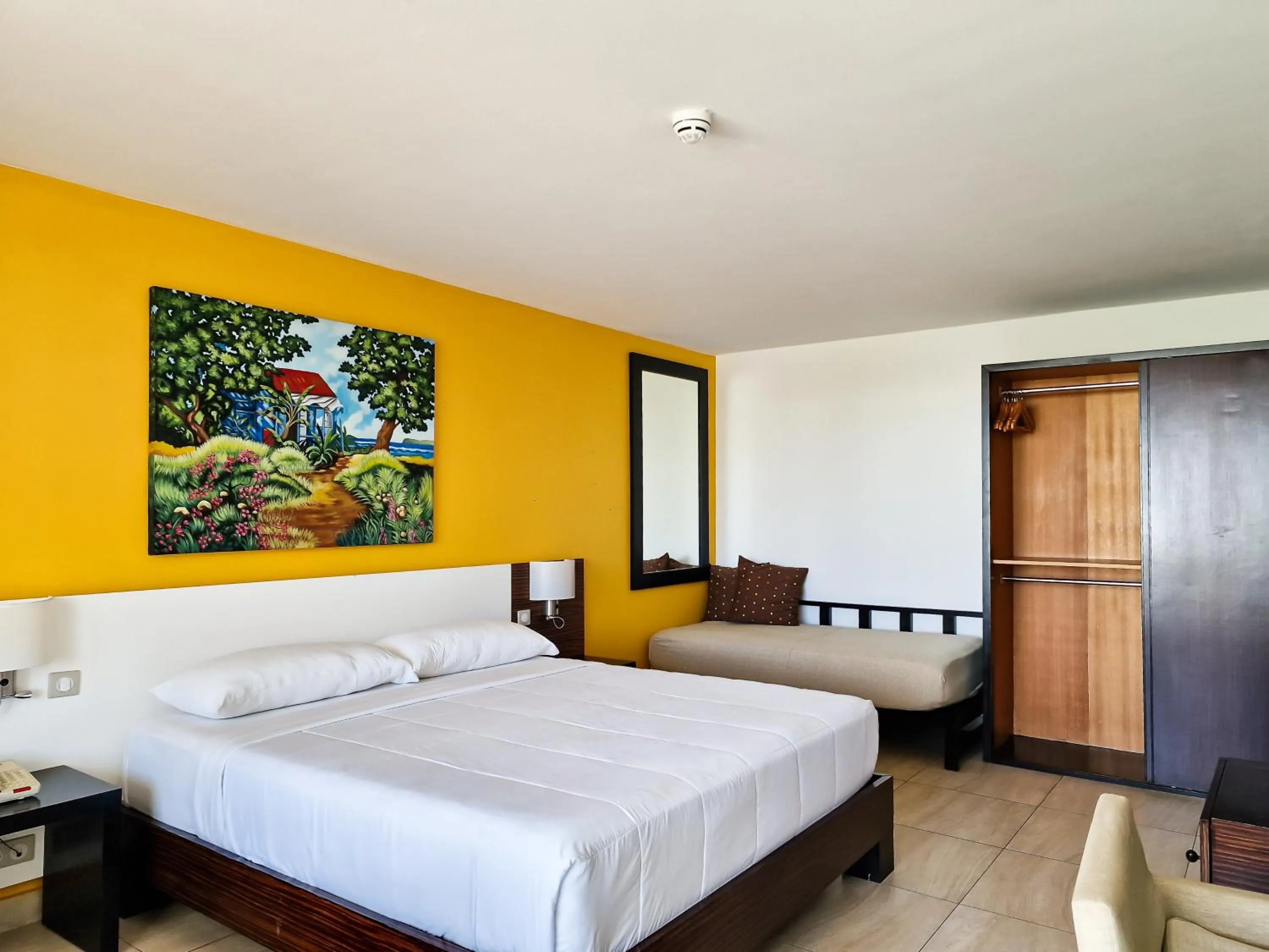 Bed in Hommage Hotel & Residences