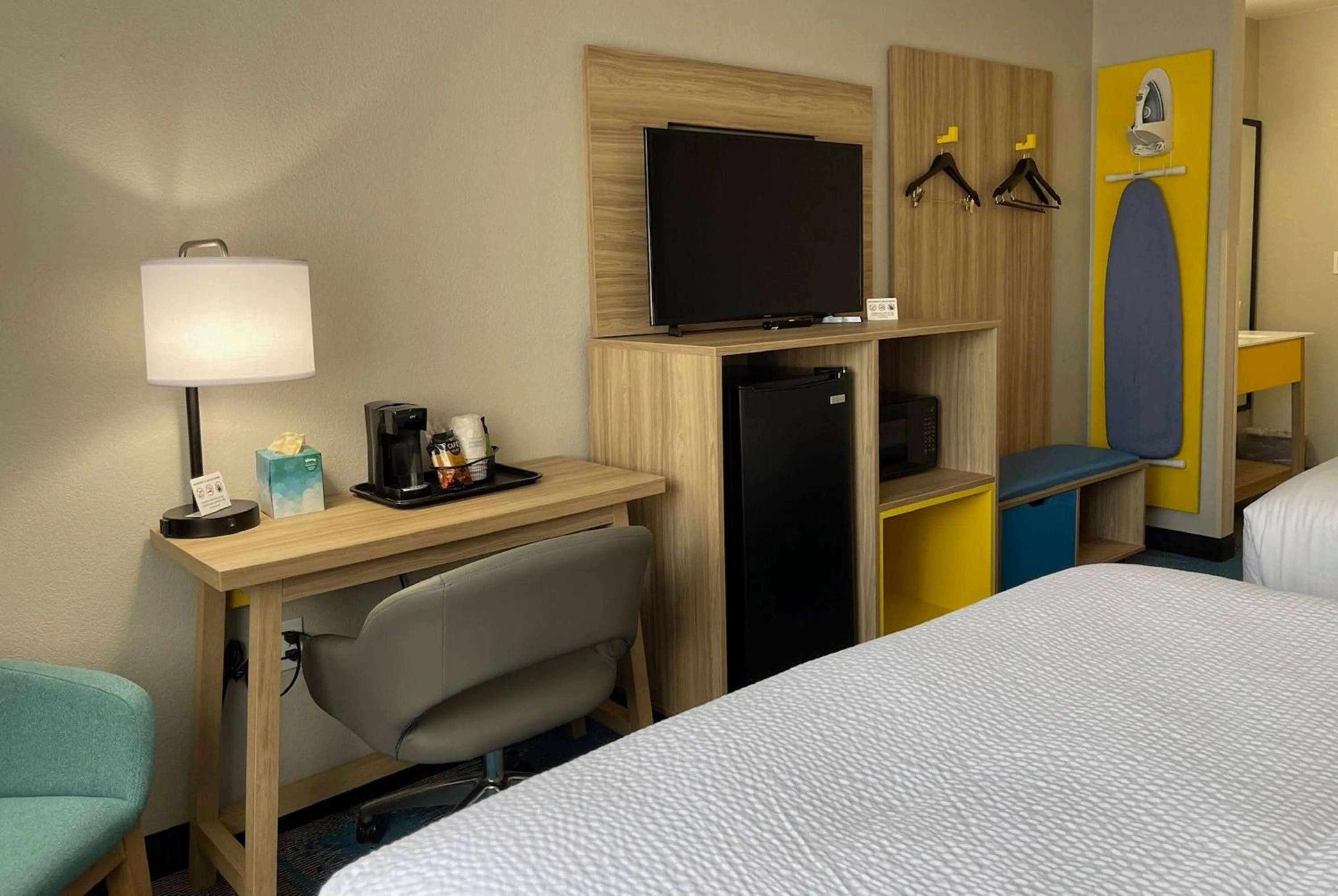 Photo of the whole room, Bed in Days Inn by Wyndham Imlay City