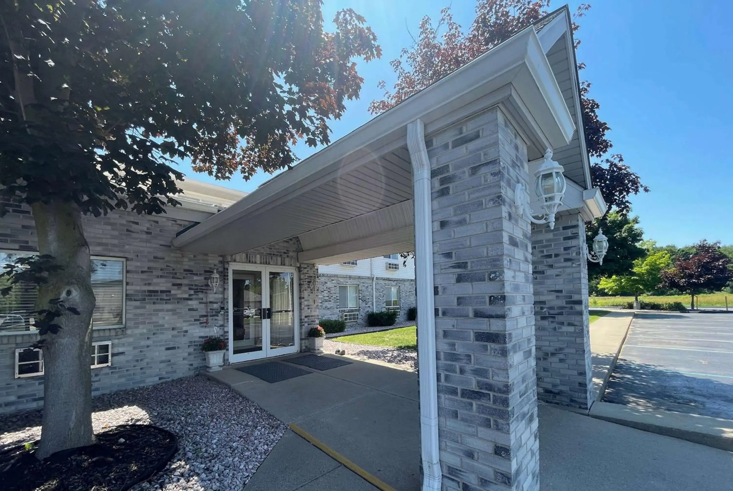 Property building in Days Inn by Wyndham Imlay City Property building in Days Inn by Wyndham Imlay City