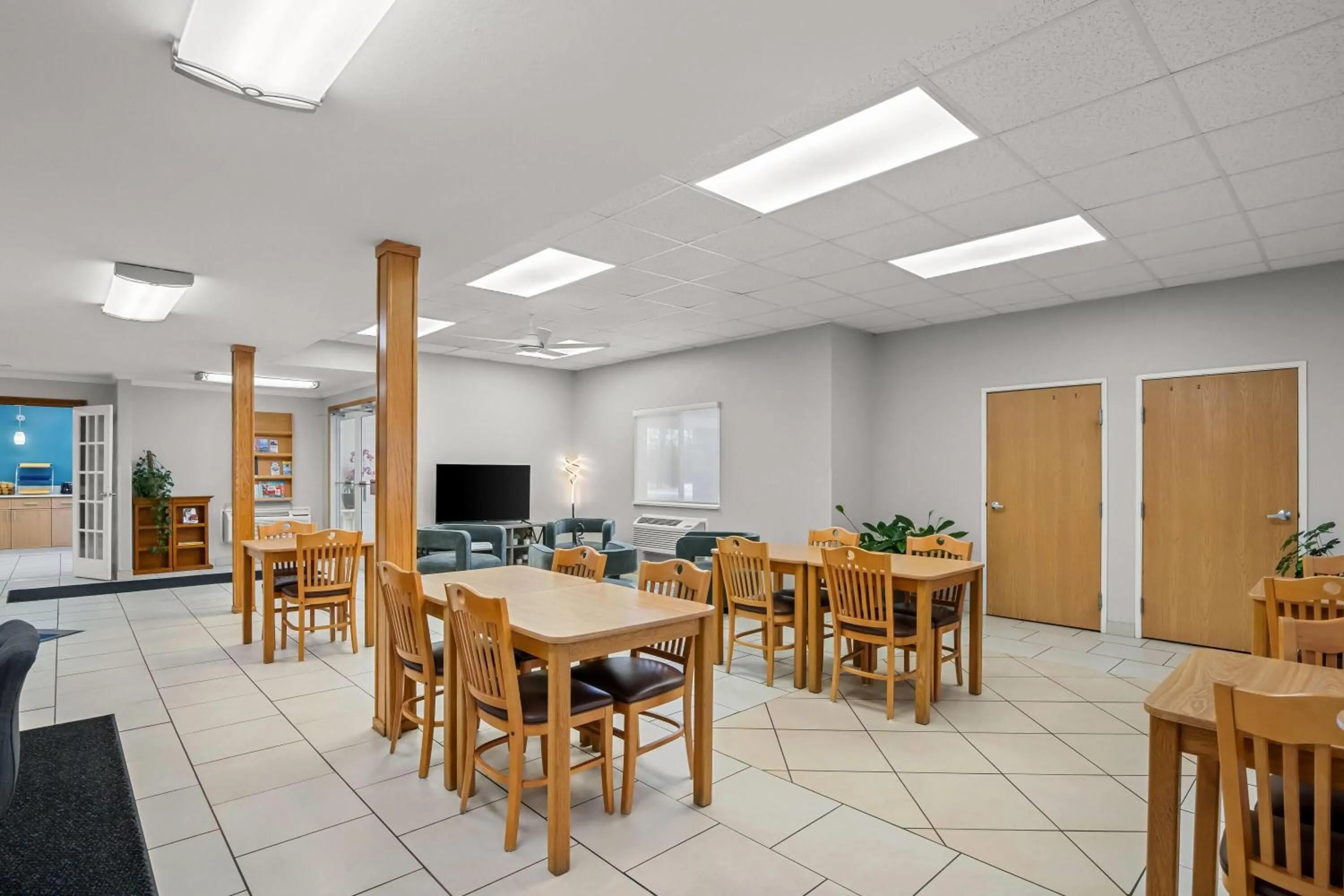 Lobby or reception in Days Inn by Wyndham Imlay City