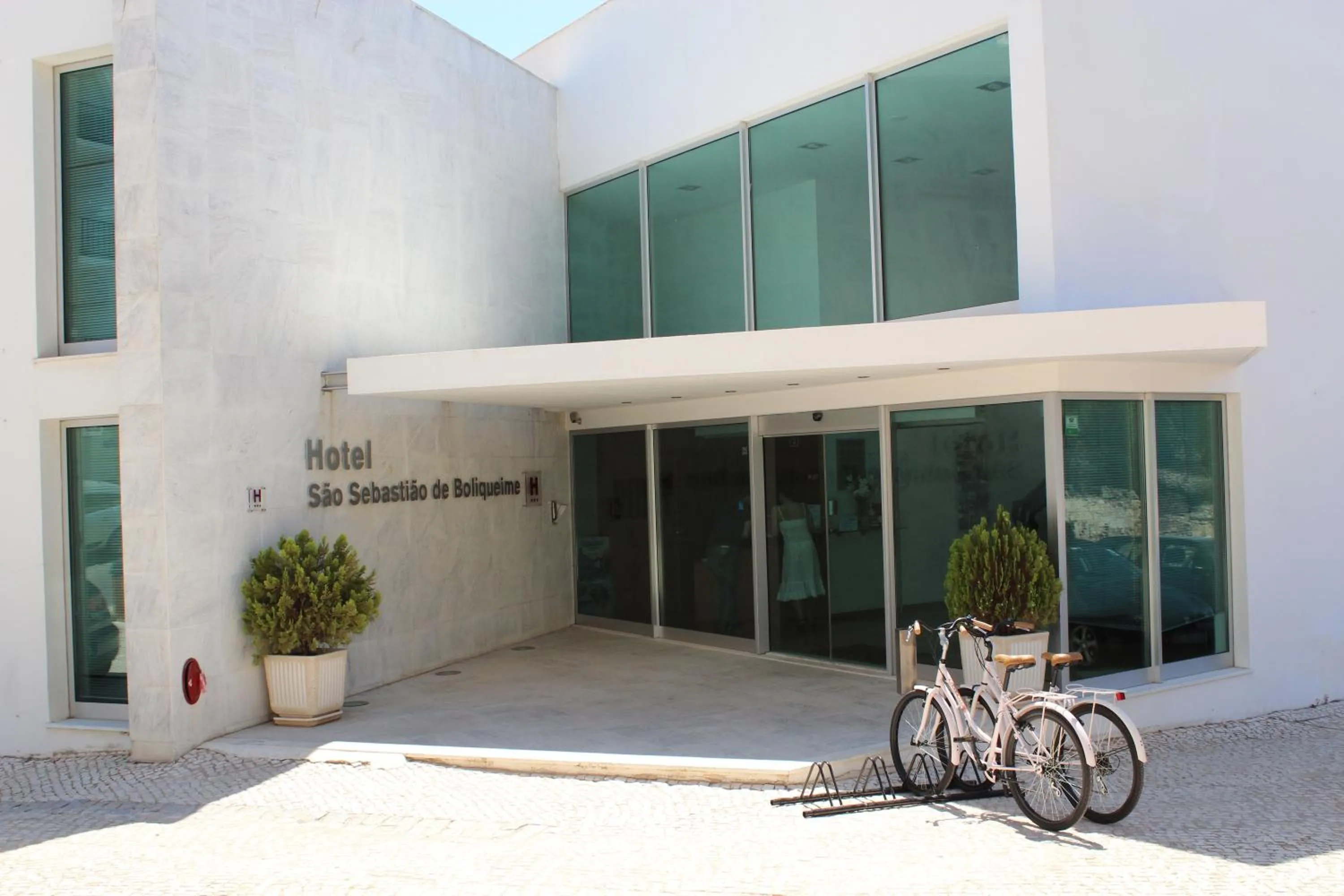 Facade/entrance in Hotel Sao Sebastiao de Boliqueime