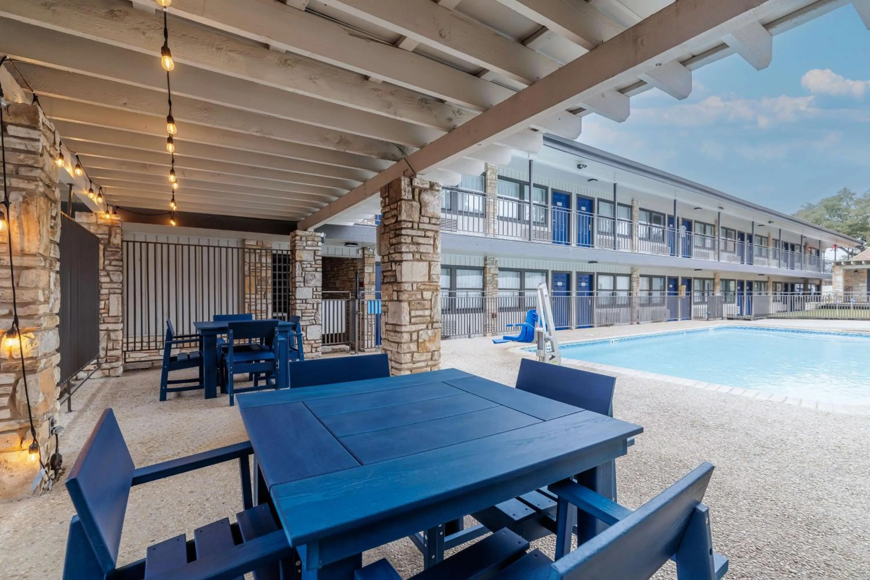 Pool view in Motel 6 Boerne TX