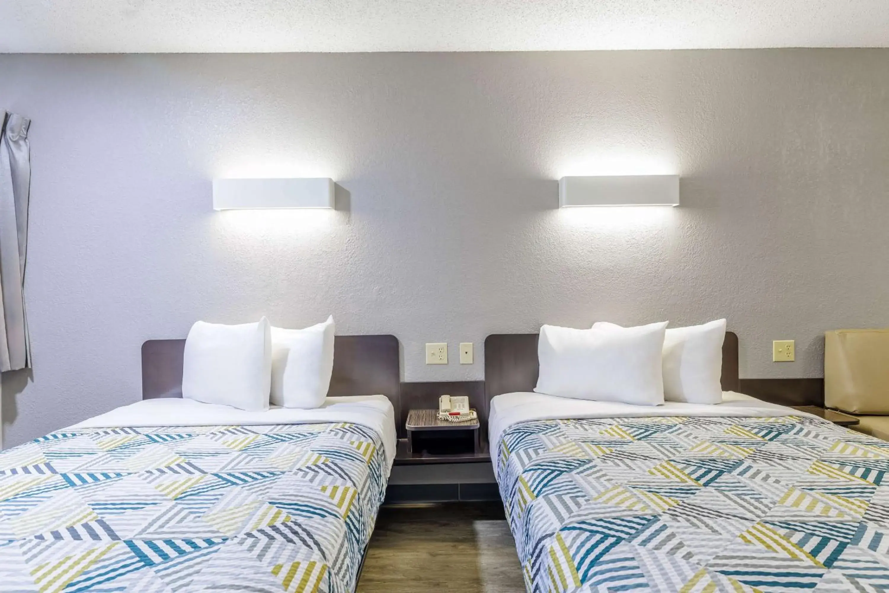 Bedroom, Bed in Motel 6 Boerne TX Bedroom, Bed in Motel 6 Boerne TX