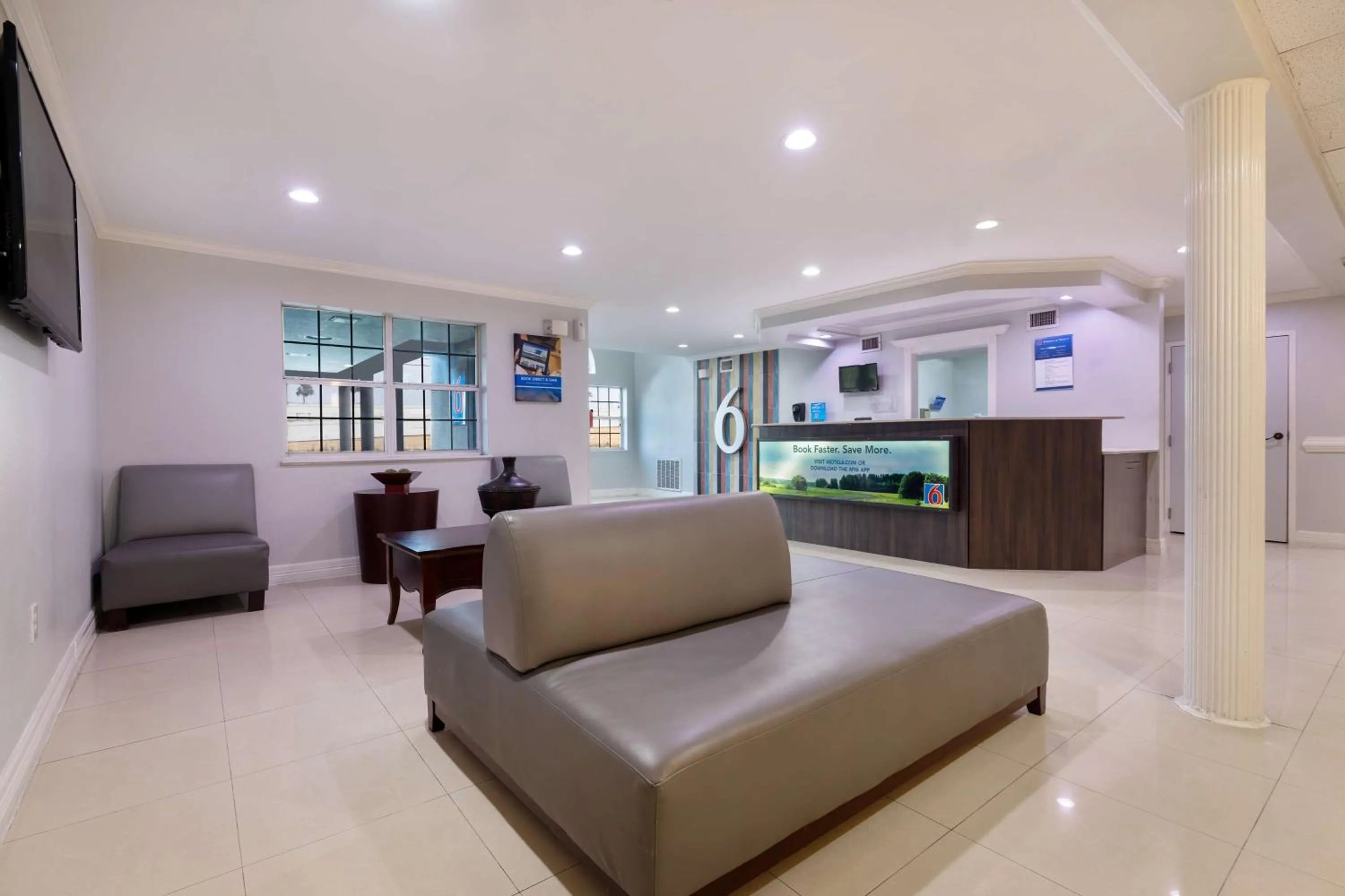 Lobby or reception in Motel 6-McAllen, TX - East