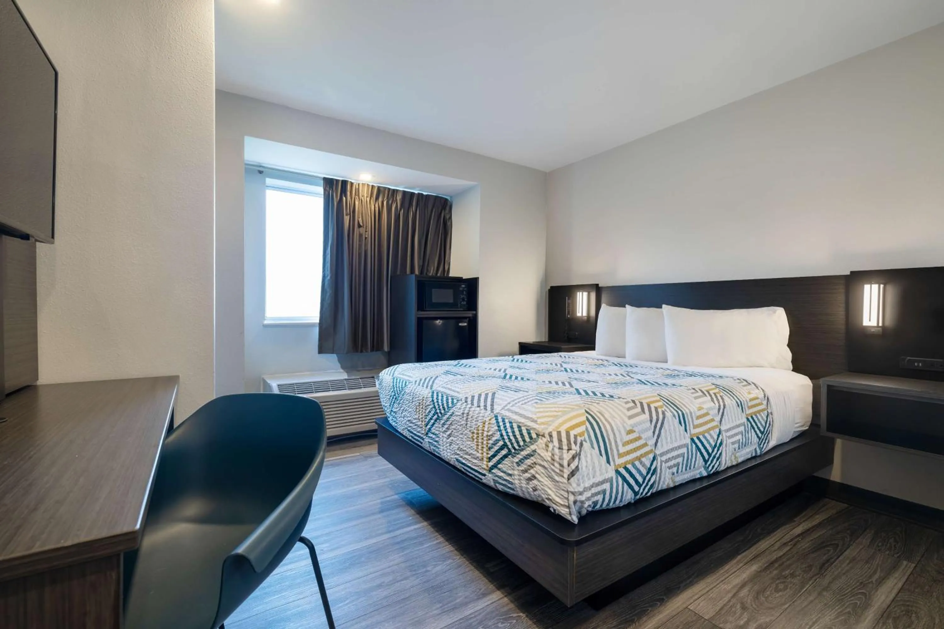 Other, Bed in Motel 6-McAllen, TX - East