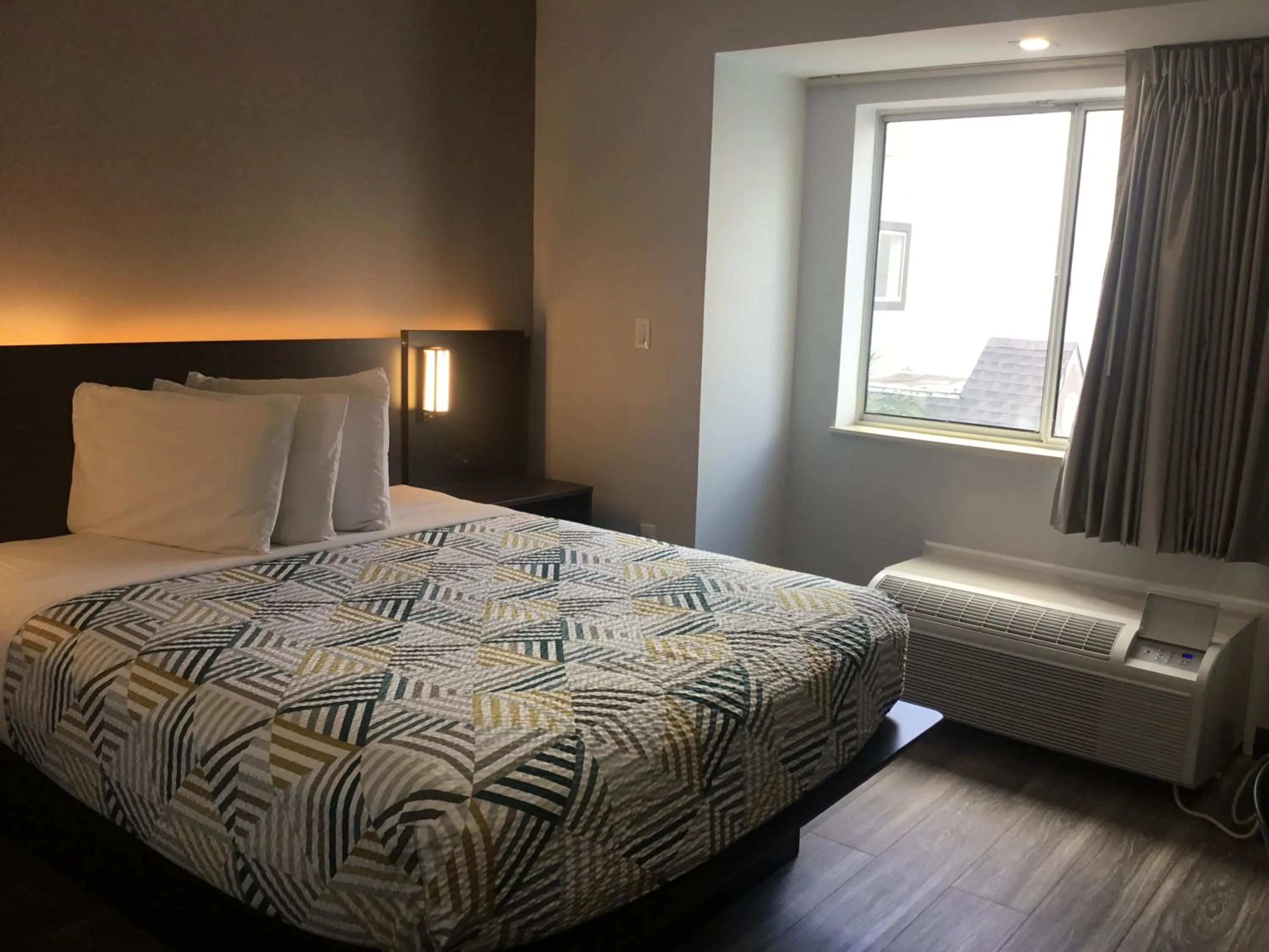 Bed in Motel 6-McAllen, TX - East