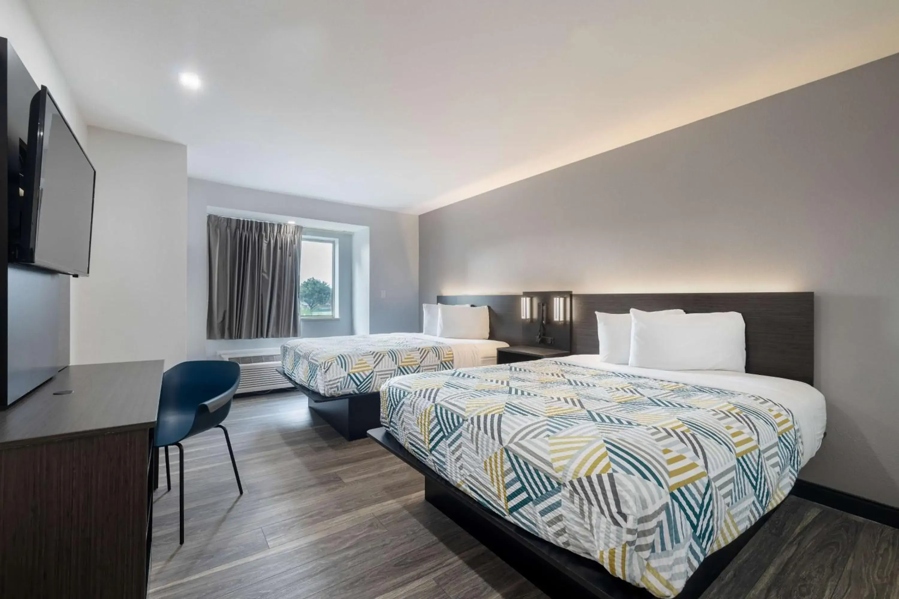 Bedroom, Bed in Motel 6-McAllen, TX - East Bedroom, Bed in Motel 6-McAllen, TX - East