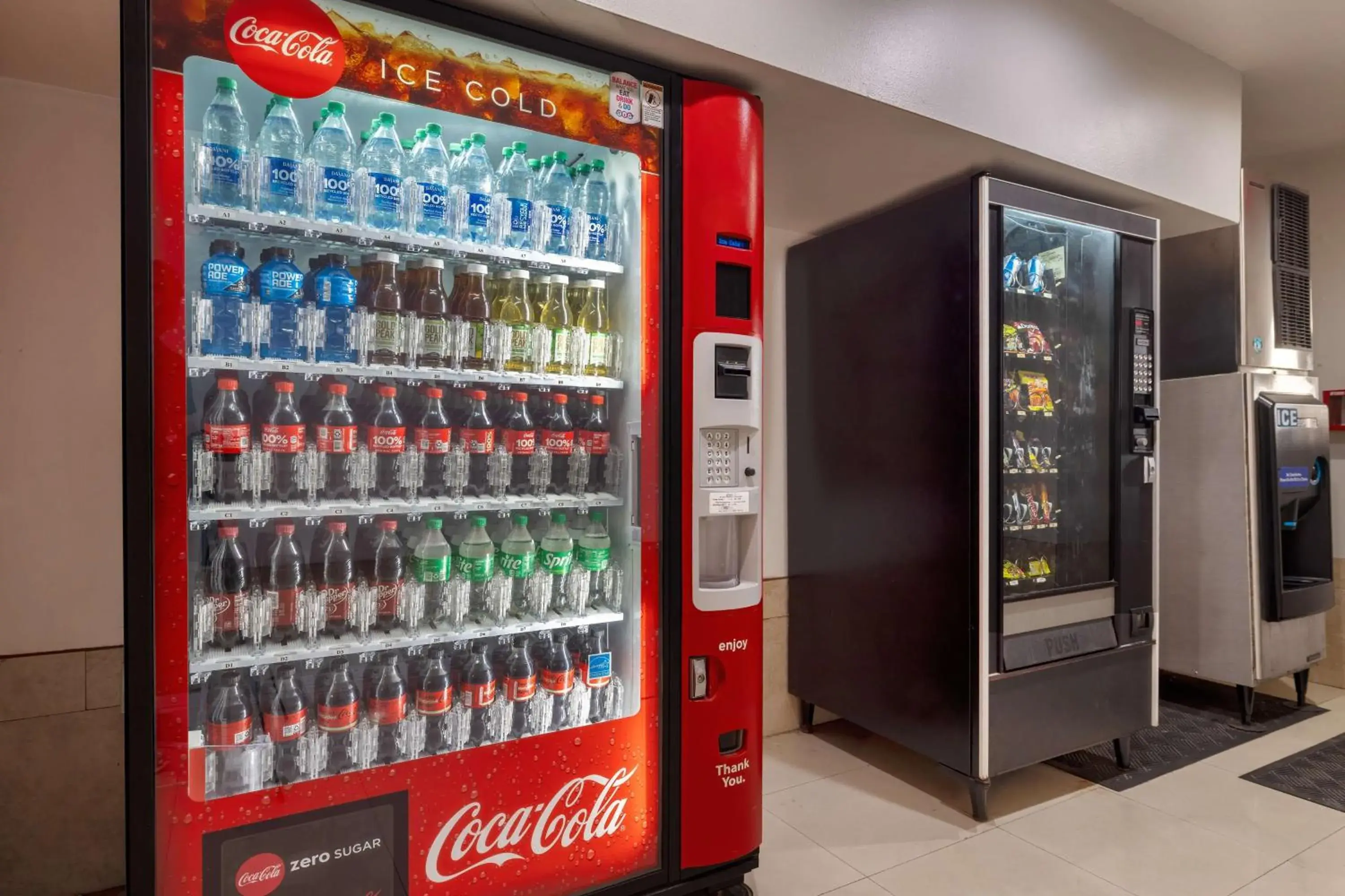 Property building in Motel 6-McAllen, TX - East Property building in Motel 6-McAllen, TX - East