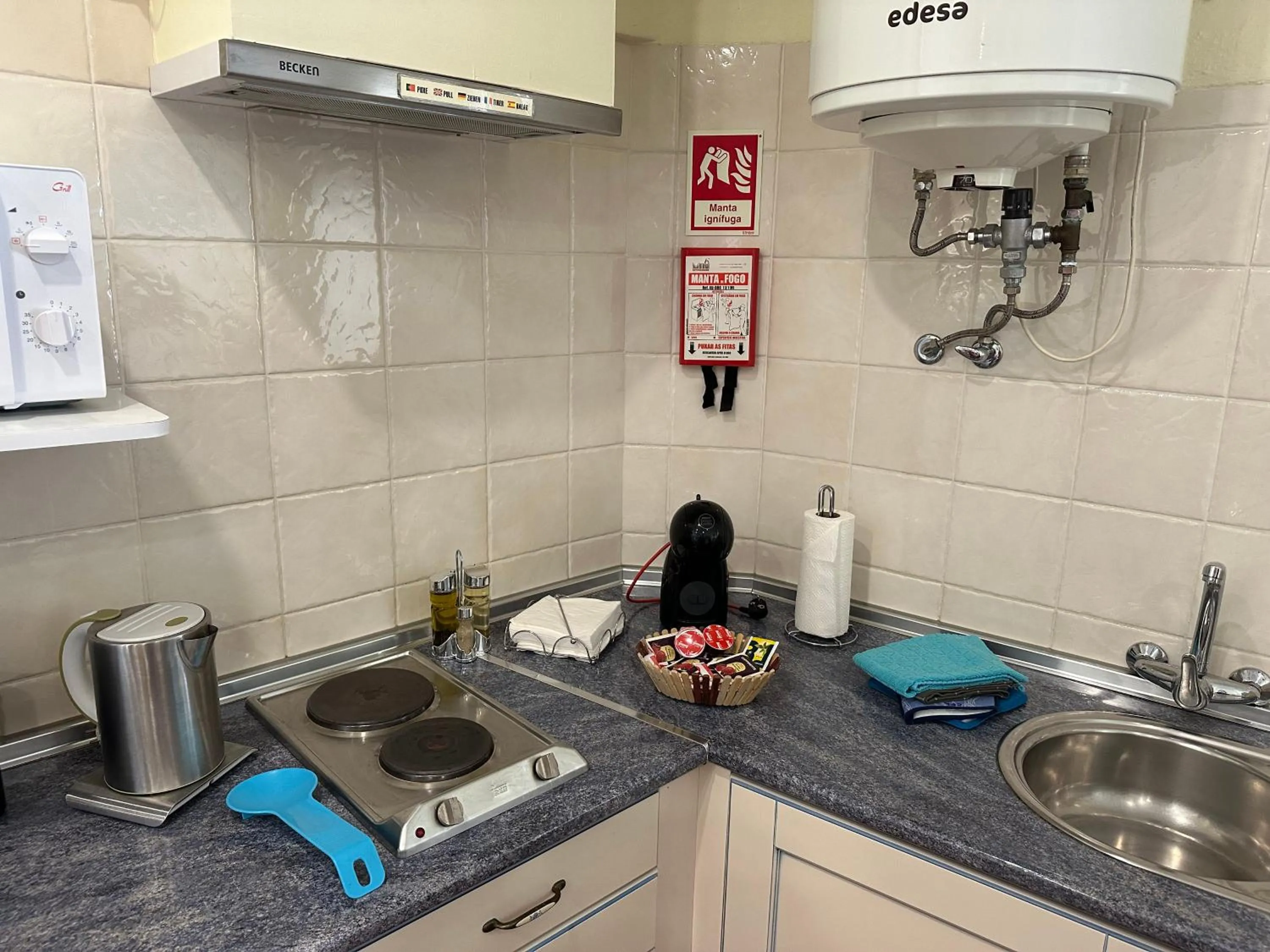 Kitchen or kitchenette in Casa Paula Apartments