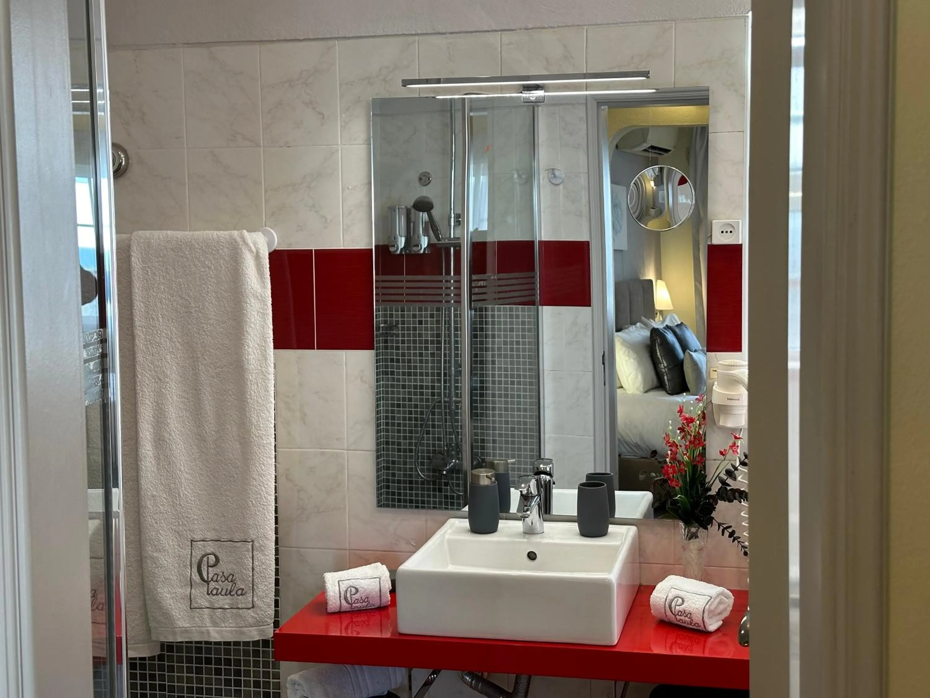 Shower in Casa Paula Apartments