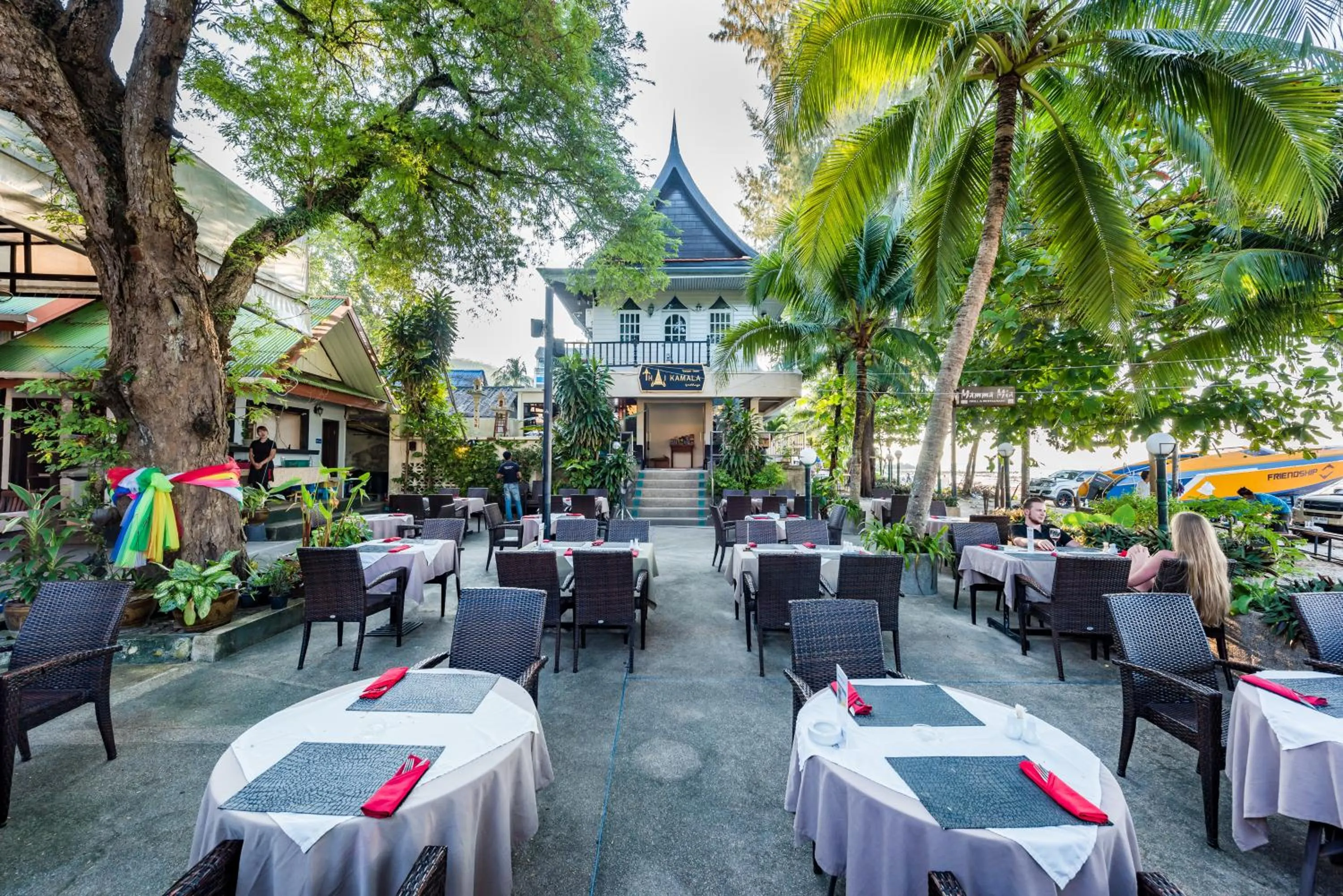 Restaurant/places to eat in Thai Kamala Beach Front