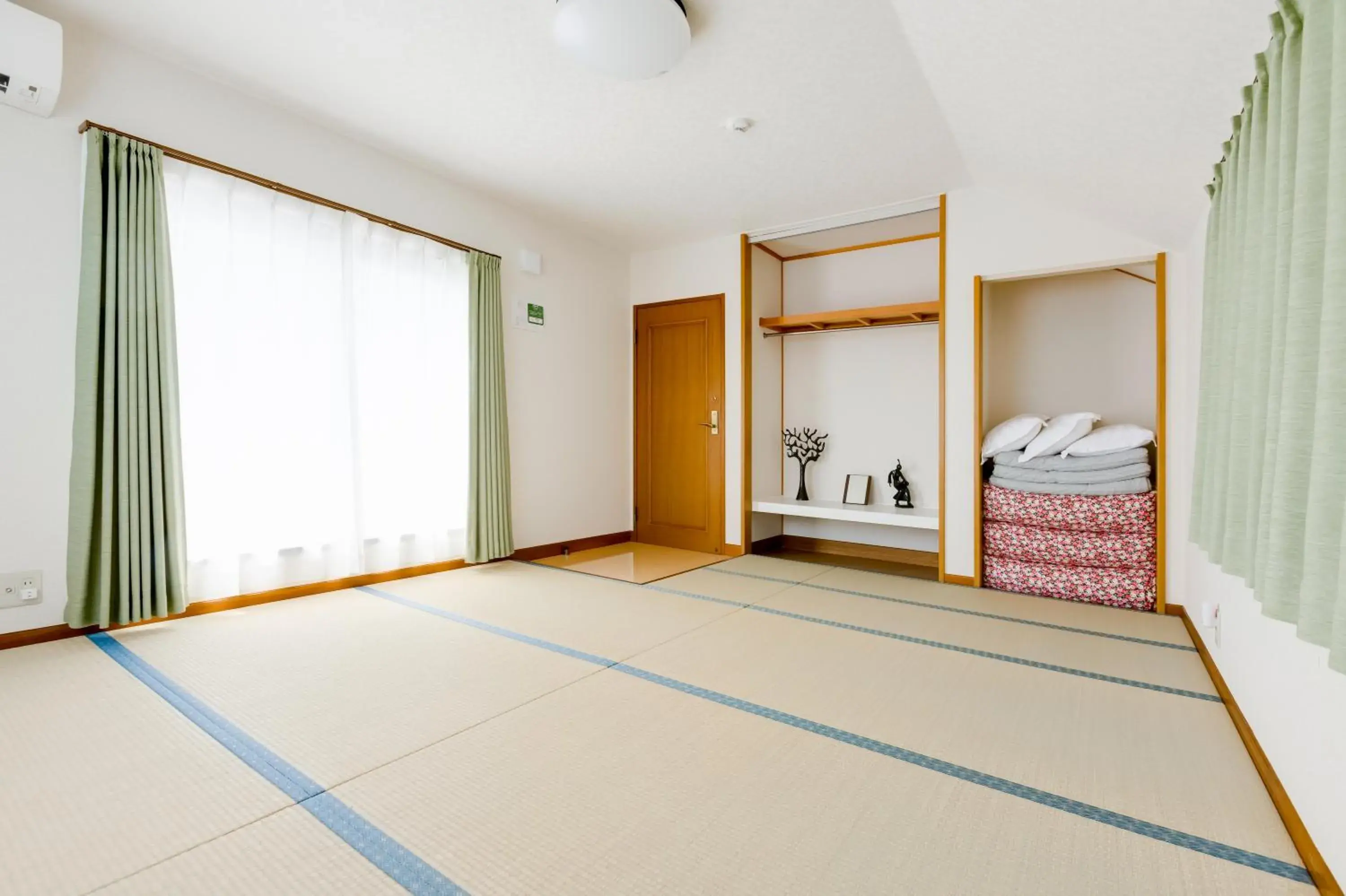 Bed in PLUS 9 Station INN Bed in PLUS 9 Station INN