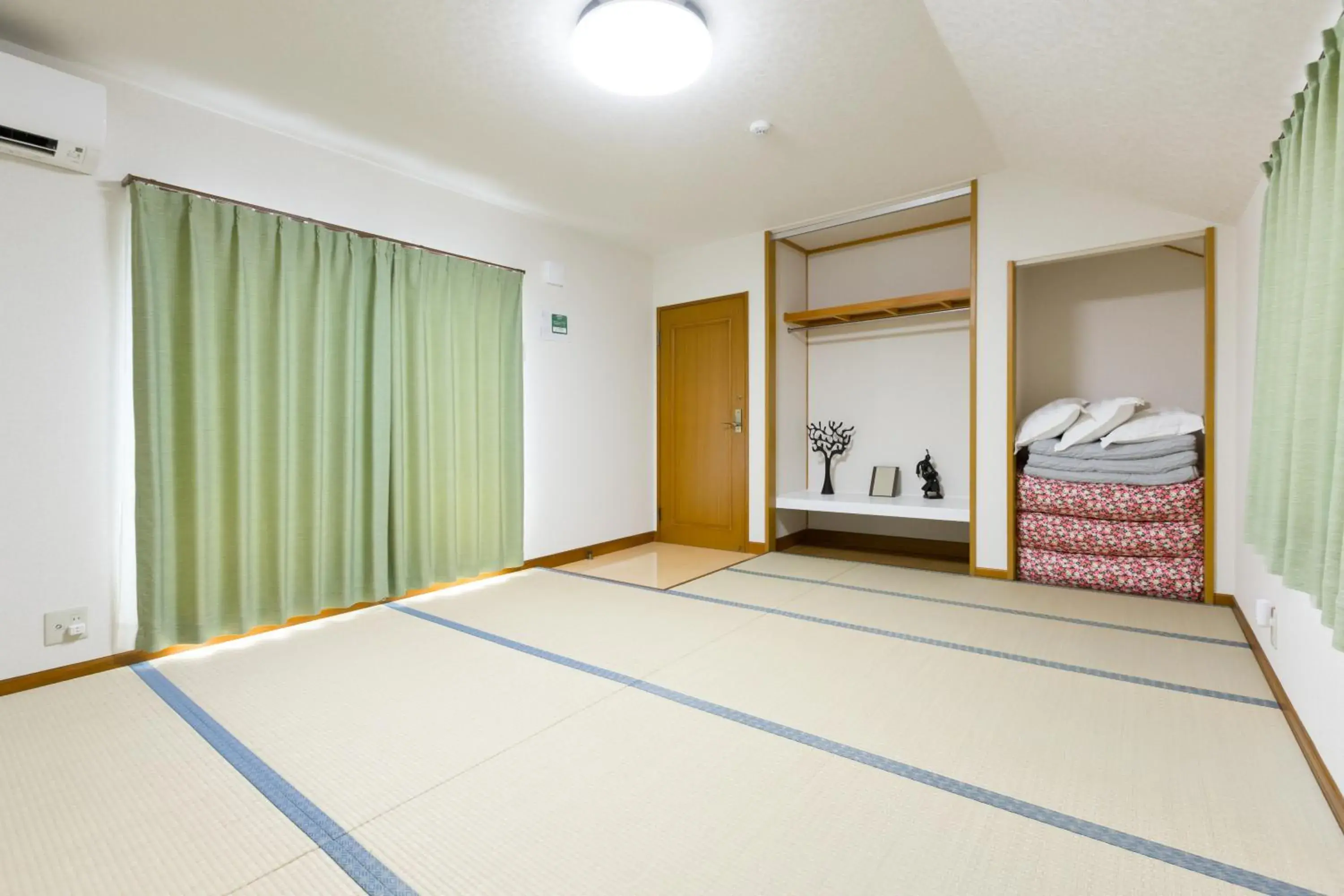 Bed in PLUS 9 Station INN Bed in PLUS 9 Station INN