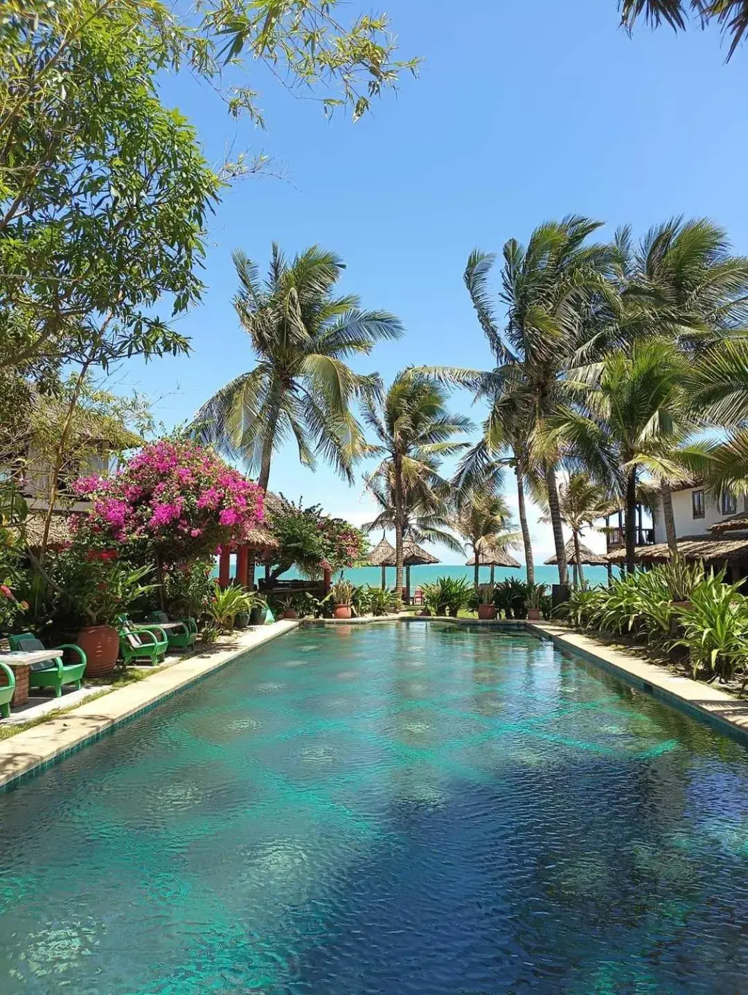 Swimming pool in Full Moon Beach Resort Swimming pool in Full Moon Beach Resort