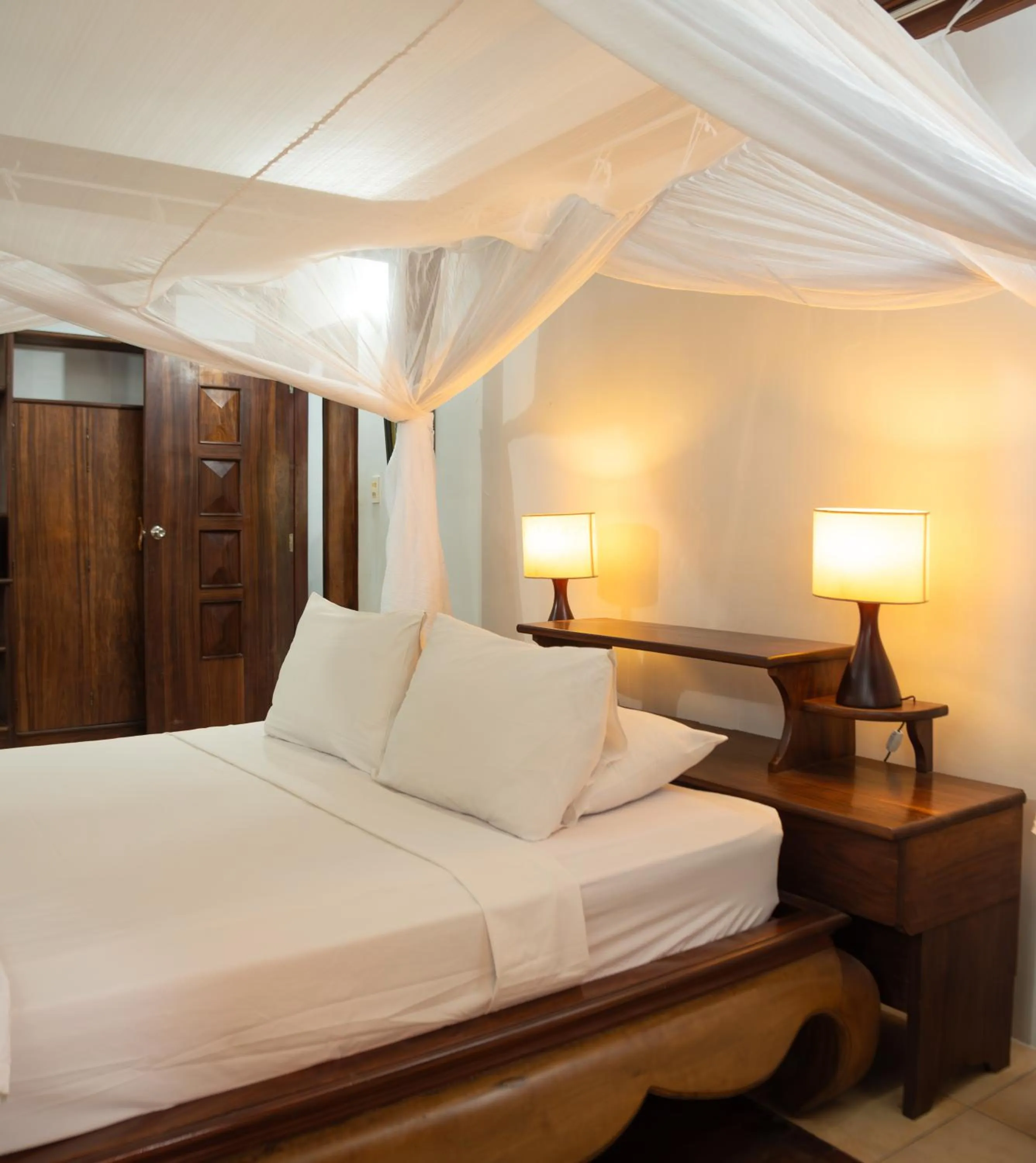 Bedroom, Bed in Full Moon Beach Resort