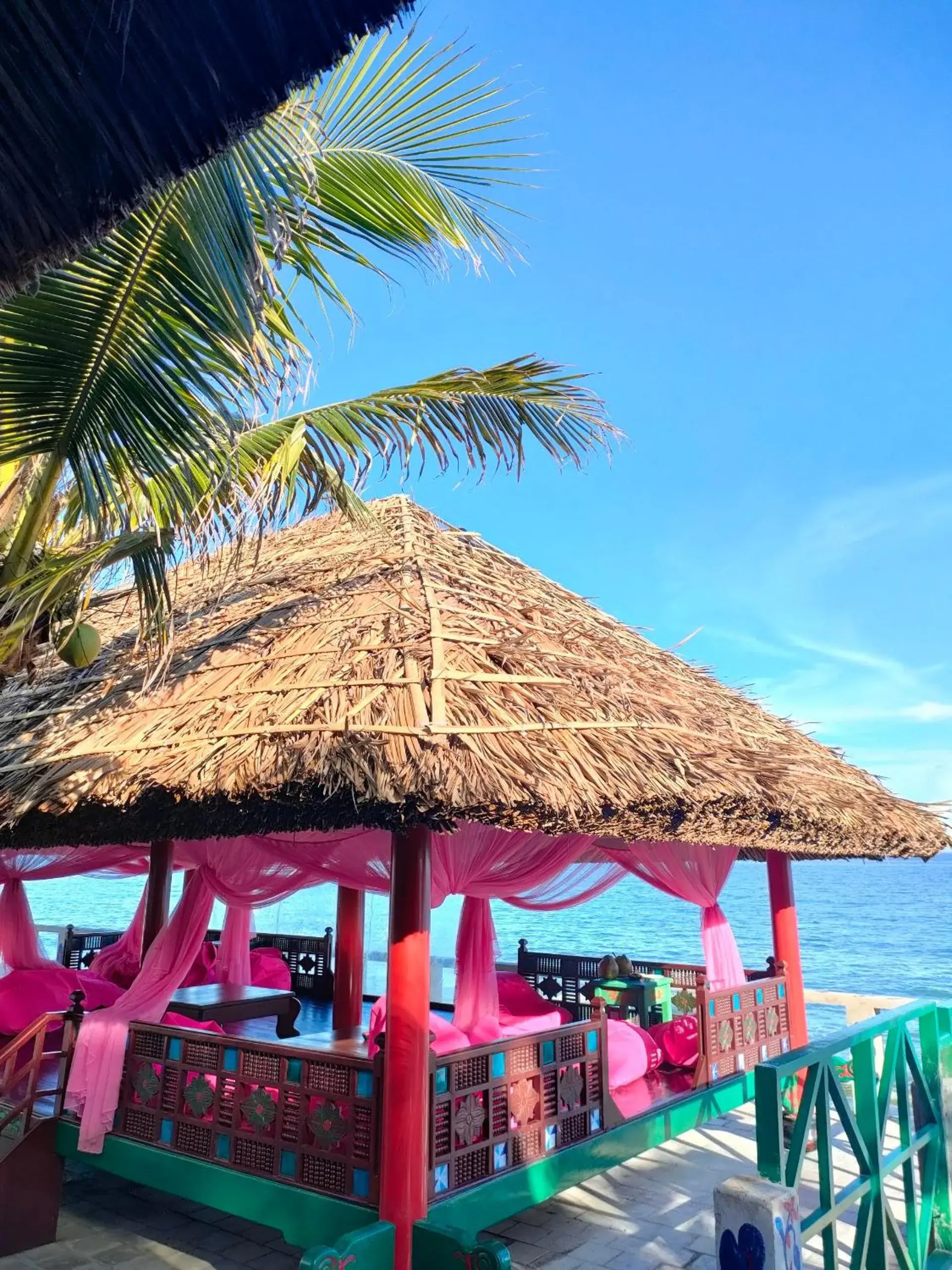 Restaurant/places to eat in Full Moon Beach Resort Restaurant/places to eat in Full Moon Beach Resort