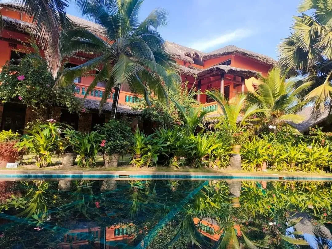 Pool view in Full Moon Beach Resort