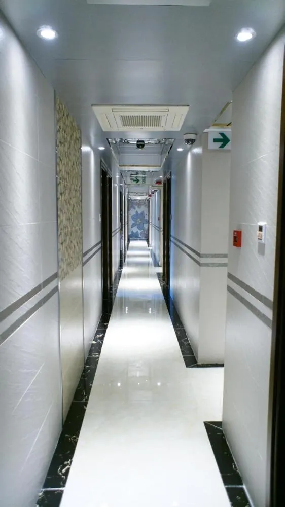 Property building in B&B Mongkok Hotel