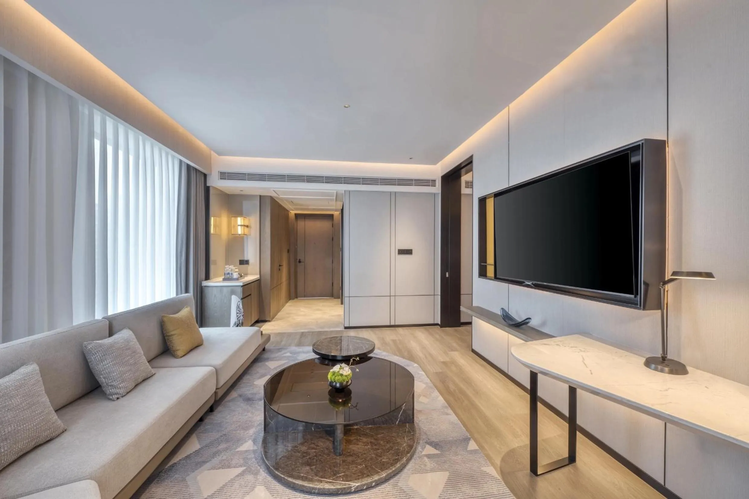 Living room in Crowne Plaza Rugao