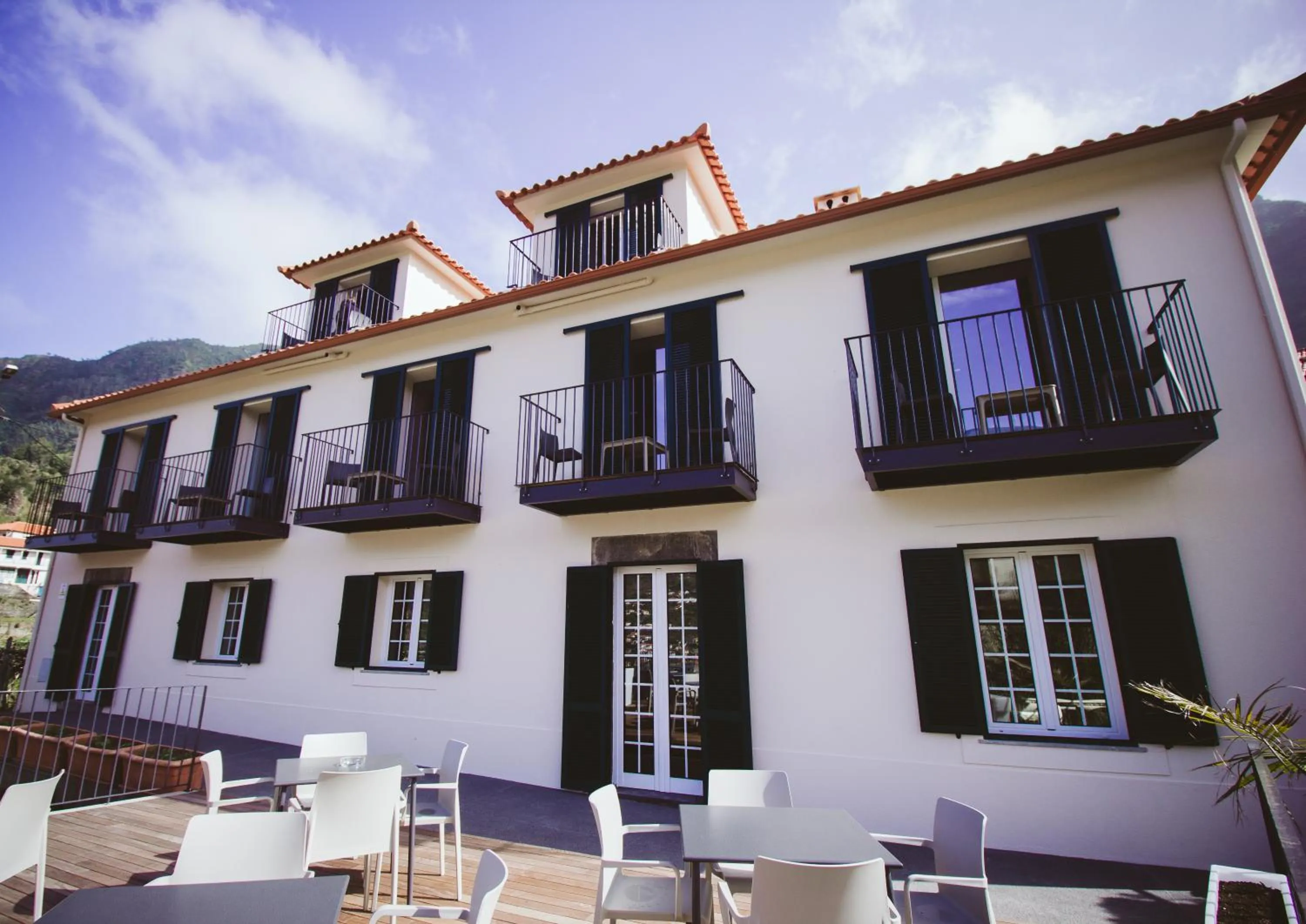 Property building in Solar da Bica