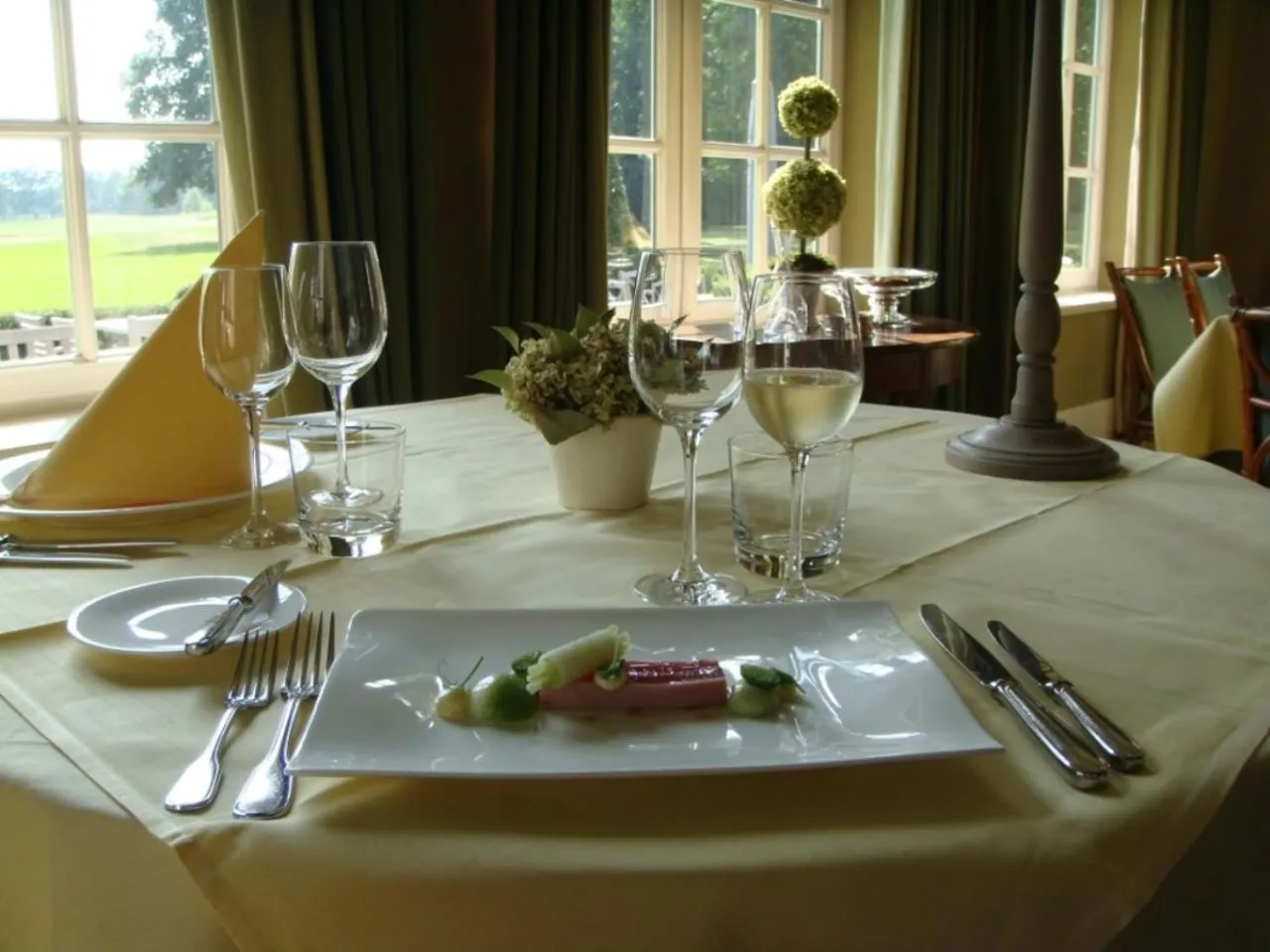 Restaurant/places to eat in Bossenstein Golf & Polo Club