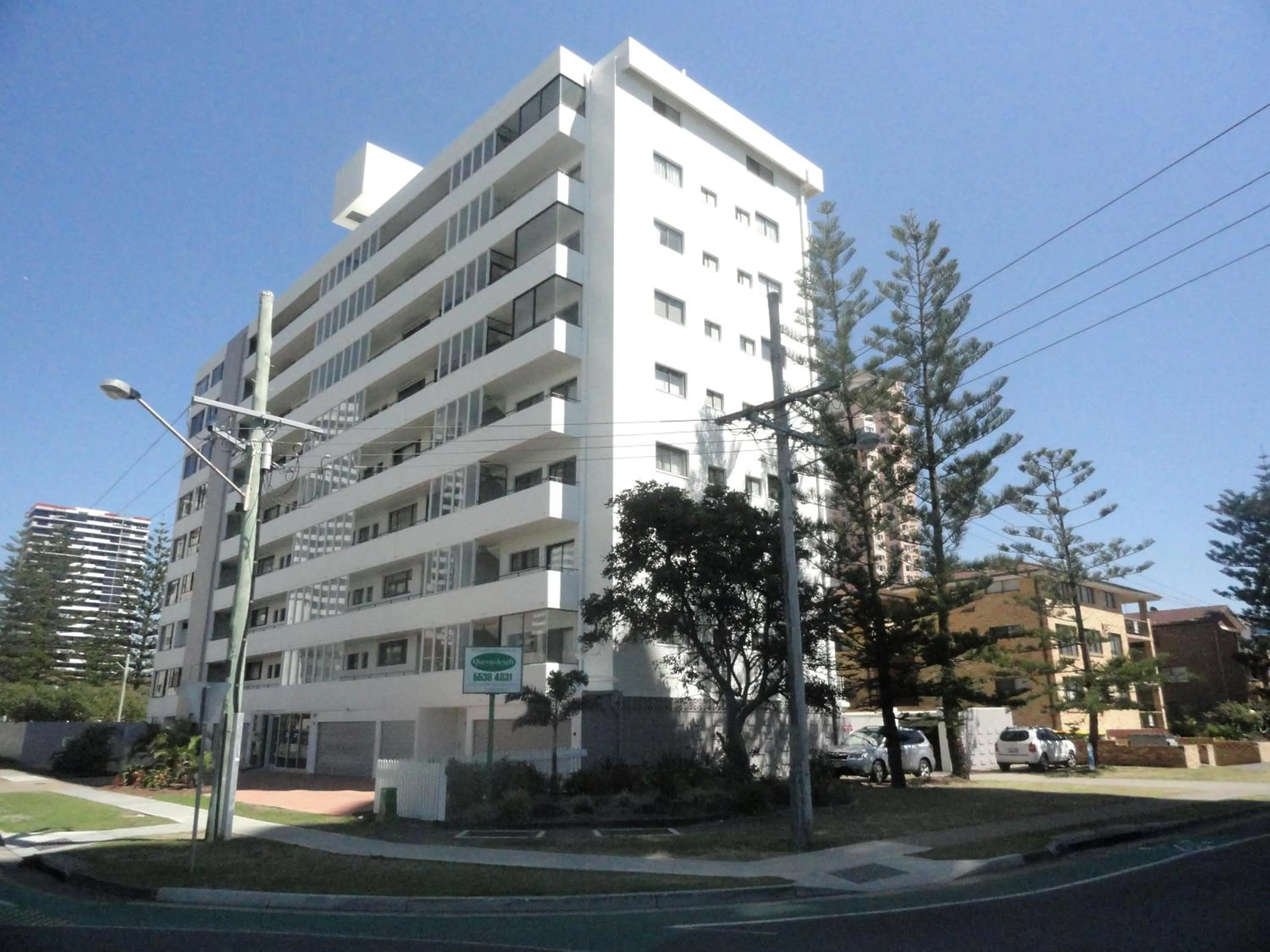 Property building in Queensleigh Holiday Apartments