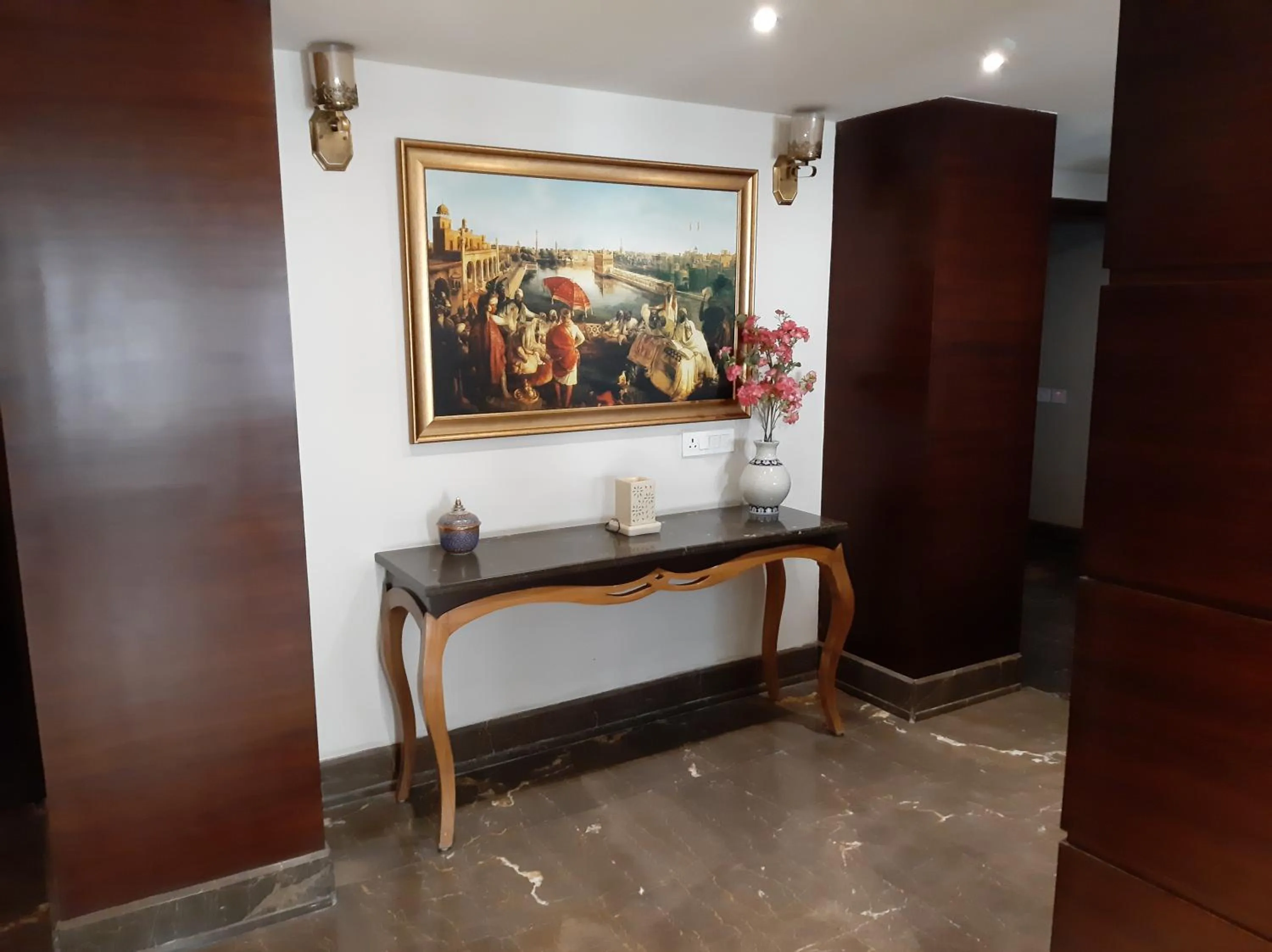 Lobby or reception in Hotel Golden Tower Near Heritage Street