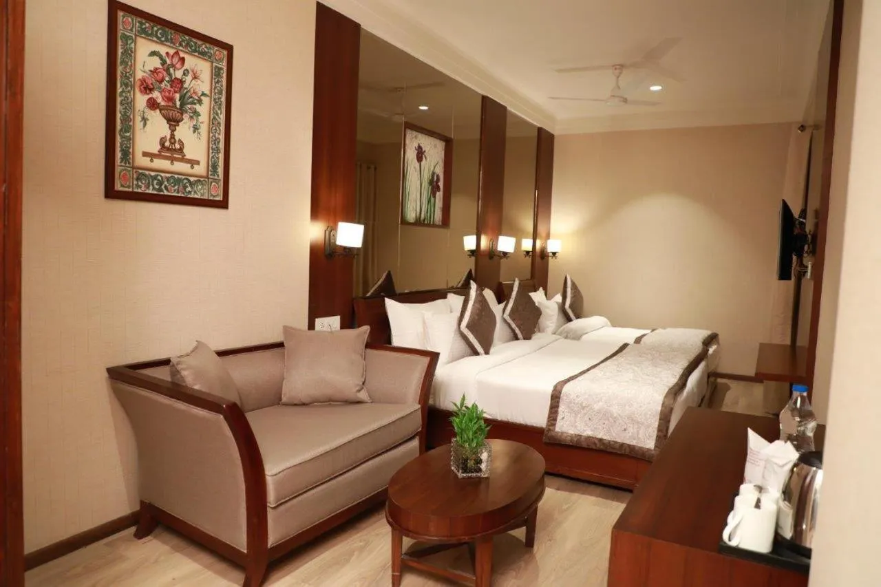 Bedroom, Bed in Hotel Golden Tower Near Heritage Street