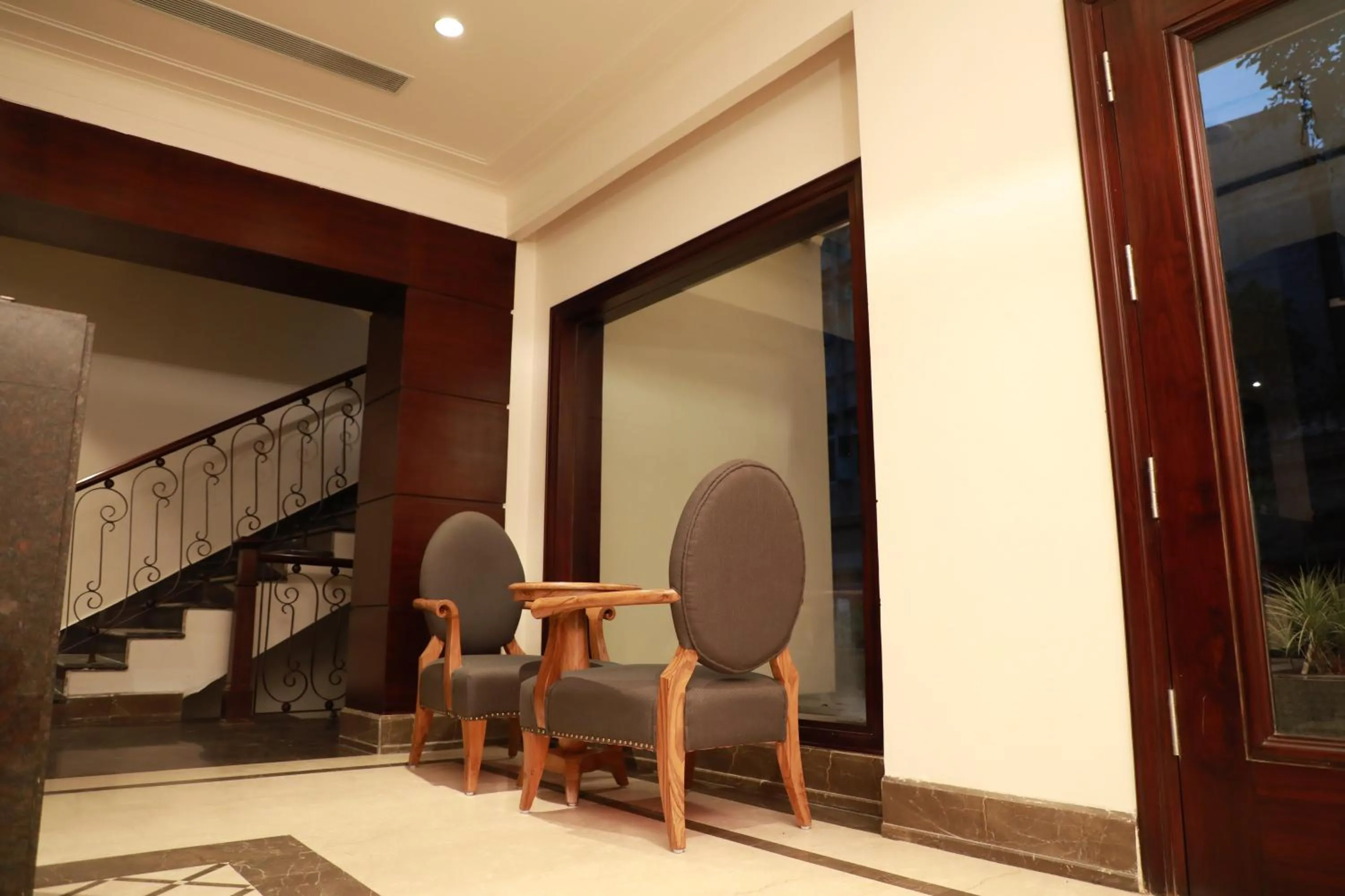 Living room in Hotel Golden Tower Near Heritage Street