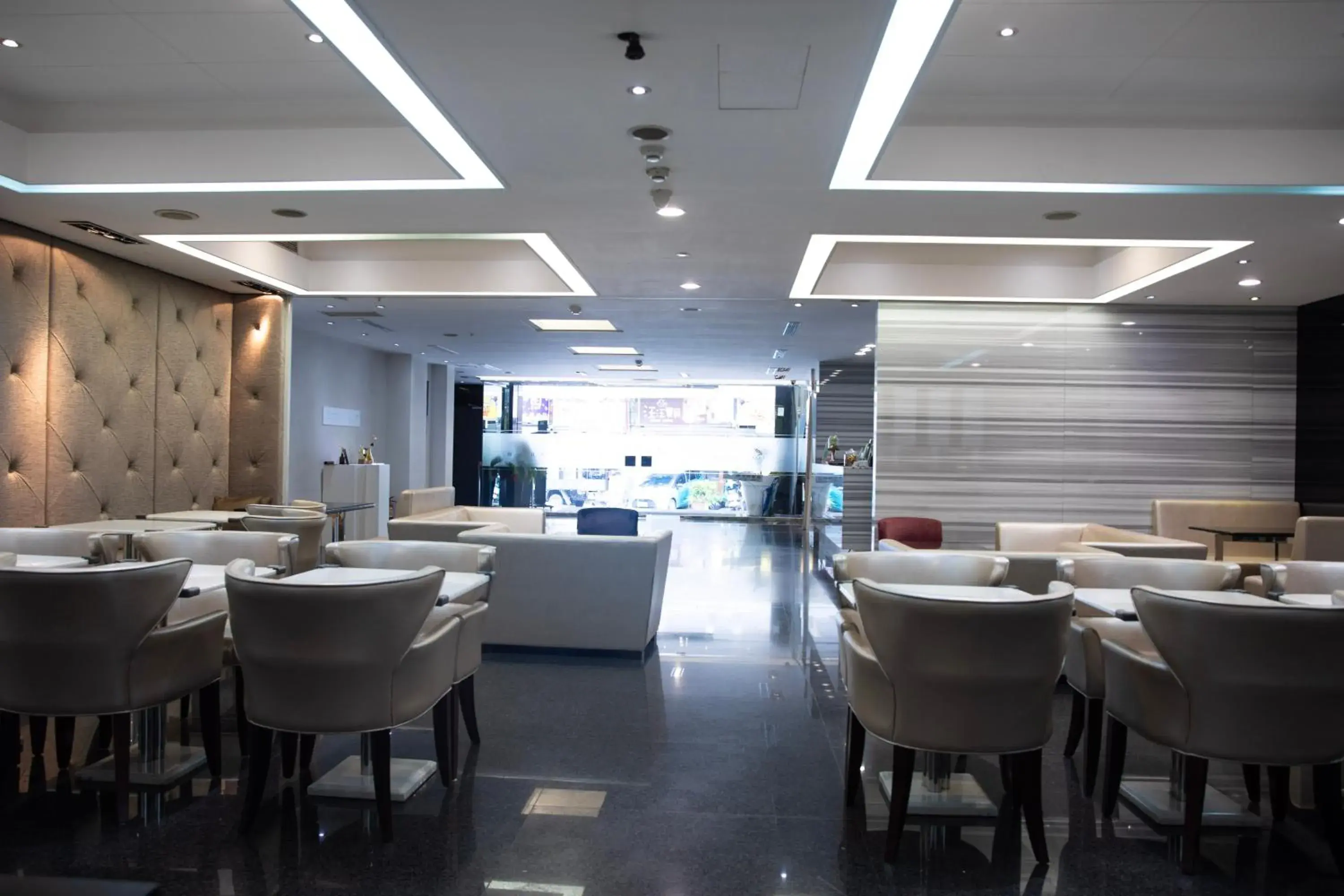 Restaurant/places to eat in Kapok Hotel & Resorts Restaurant/places to eat in Kapok Hotel & Resorts