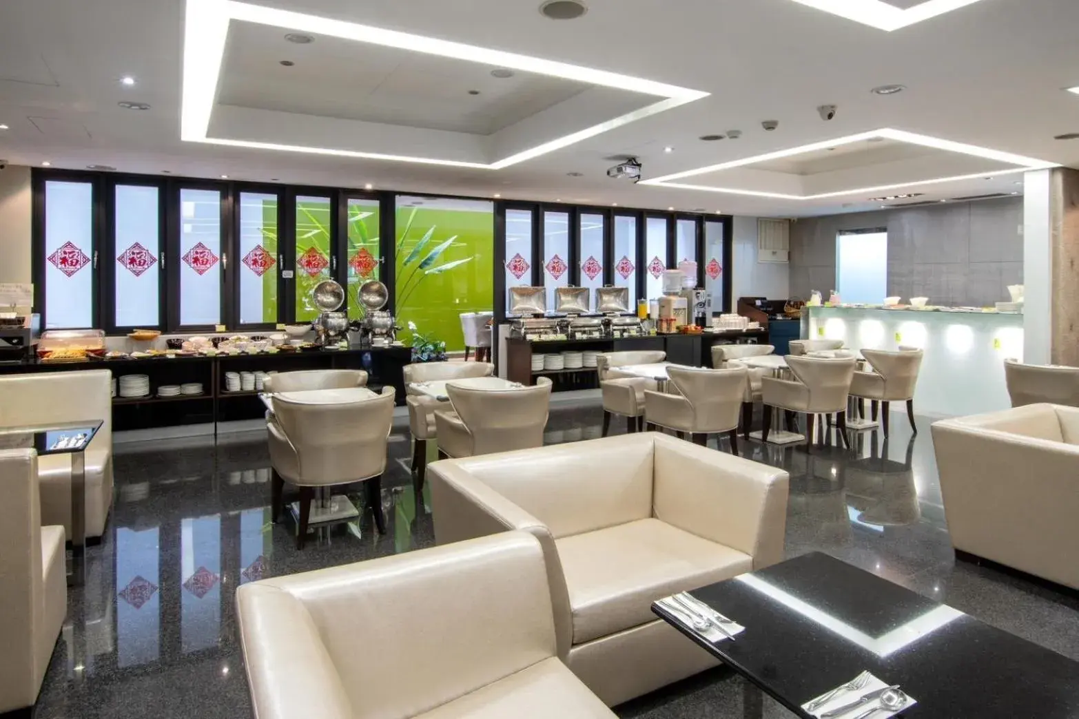 Restaurant/places to eat in Kapok Hotel & Resorts Restaurant/places to eat in Kapok Hotel & Resorts