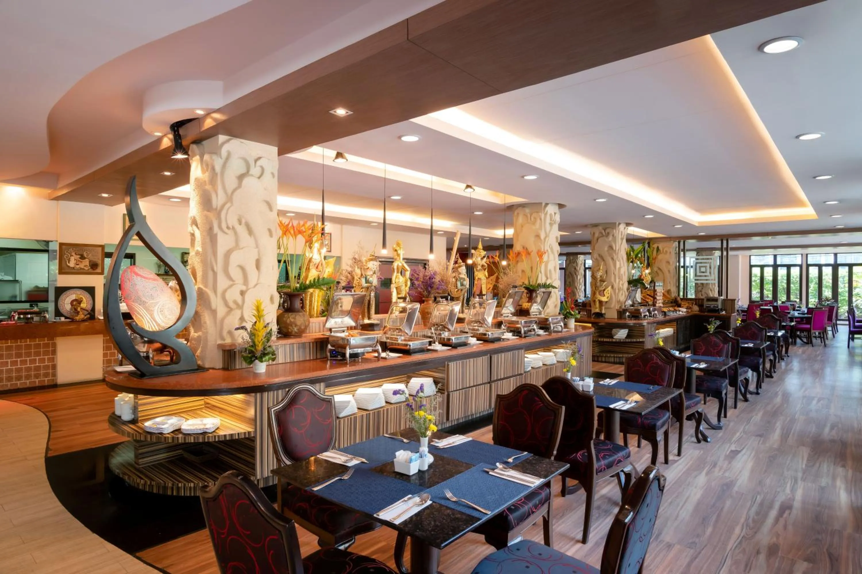 Restaurant/places to eat in Novotel Phuket Vintage Park Resort