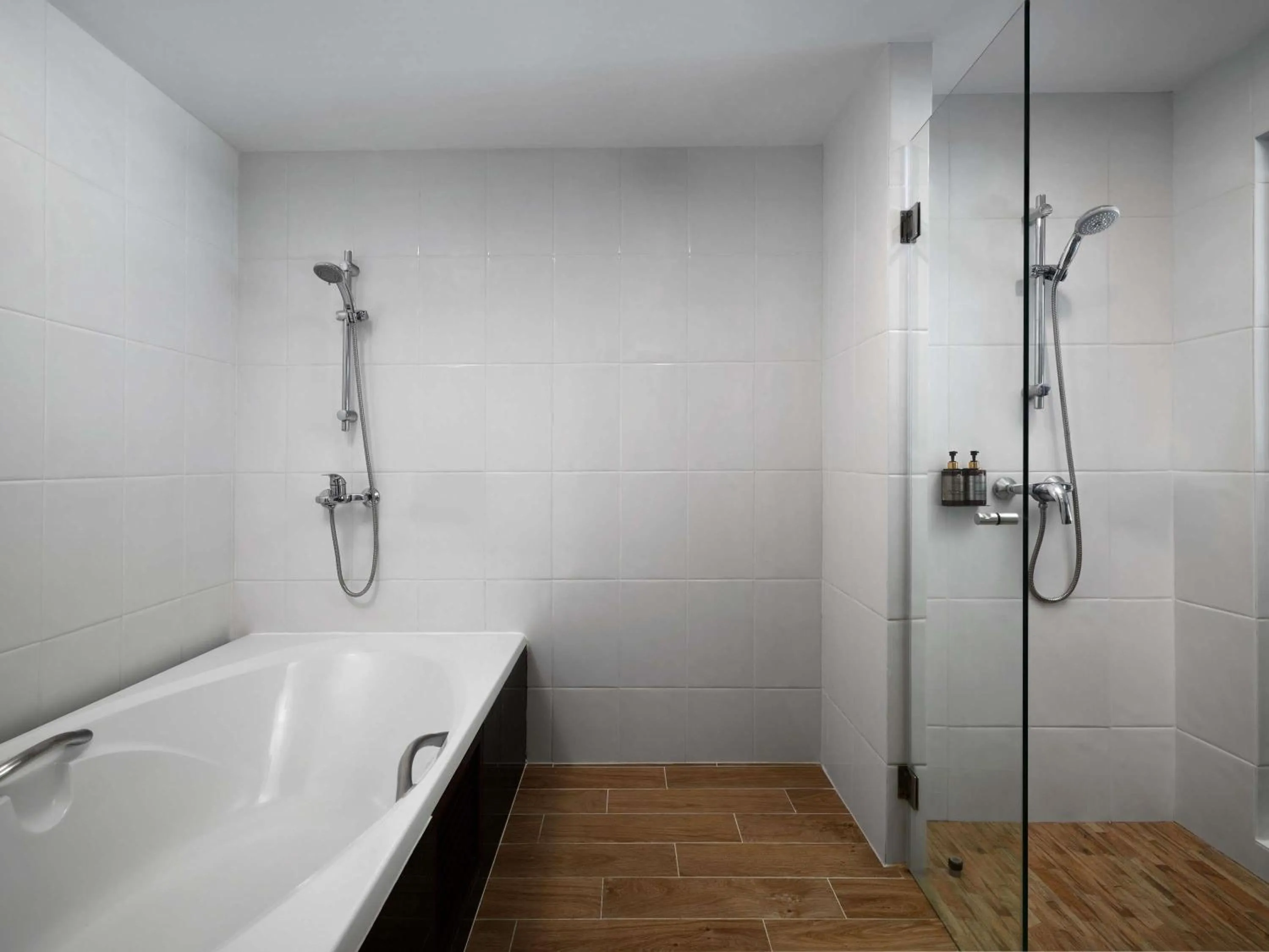 Photo of the whole room in Novotel Phuket Vintage Park Resort