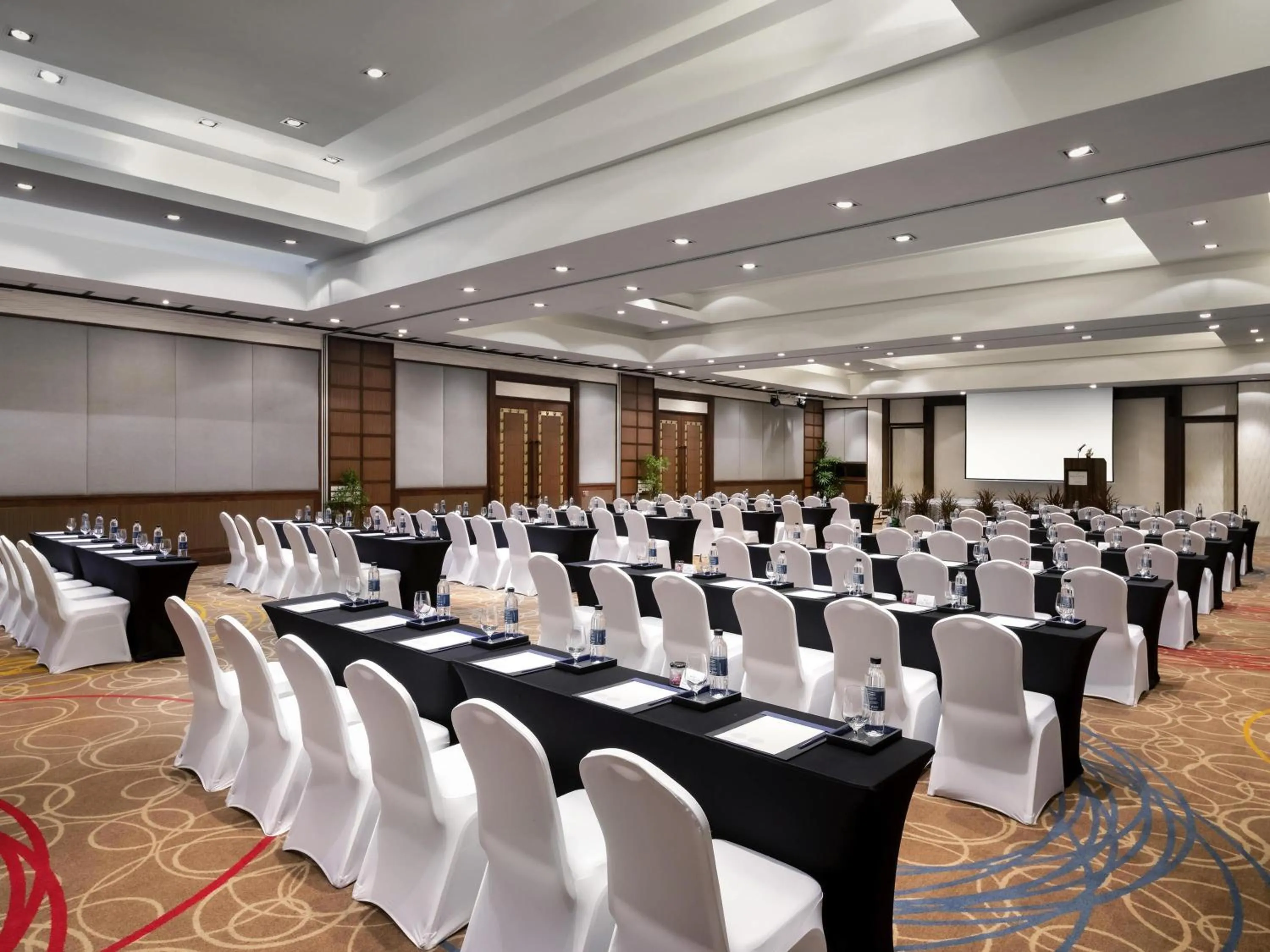 Meeting/conference room in Novotel Phuket Vintage Park Resort
