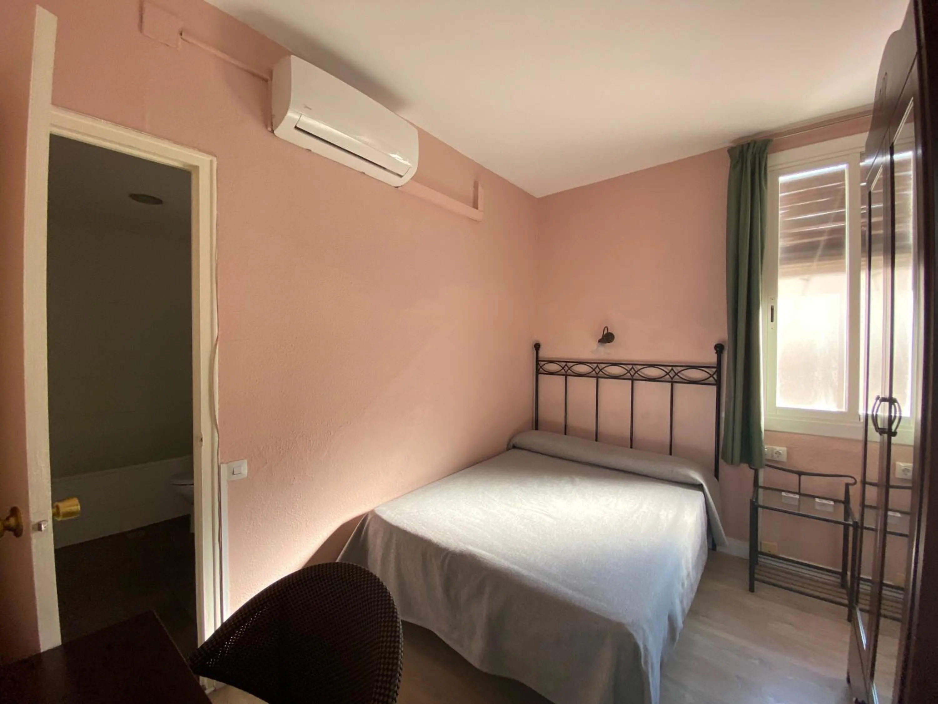 Bed in Hotel Peninsular