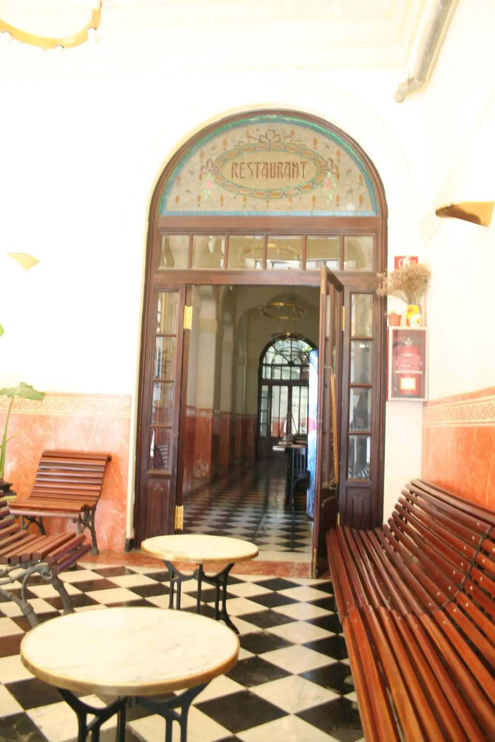 Restaurant/places to eat in Hotel Peninsular Restaurant/places to eat in Hotel Peninsular