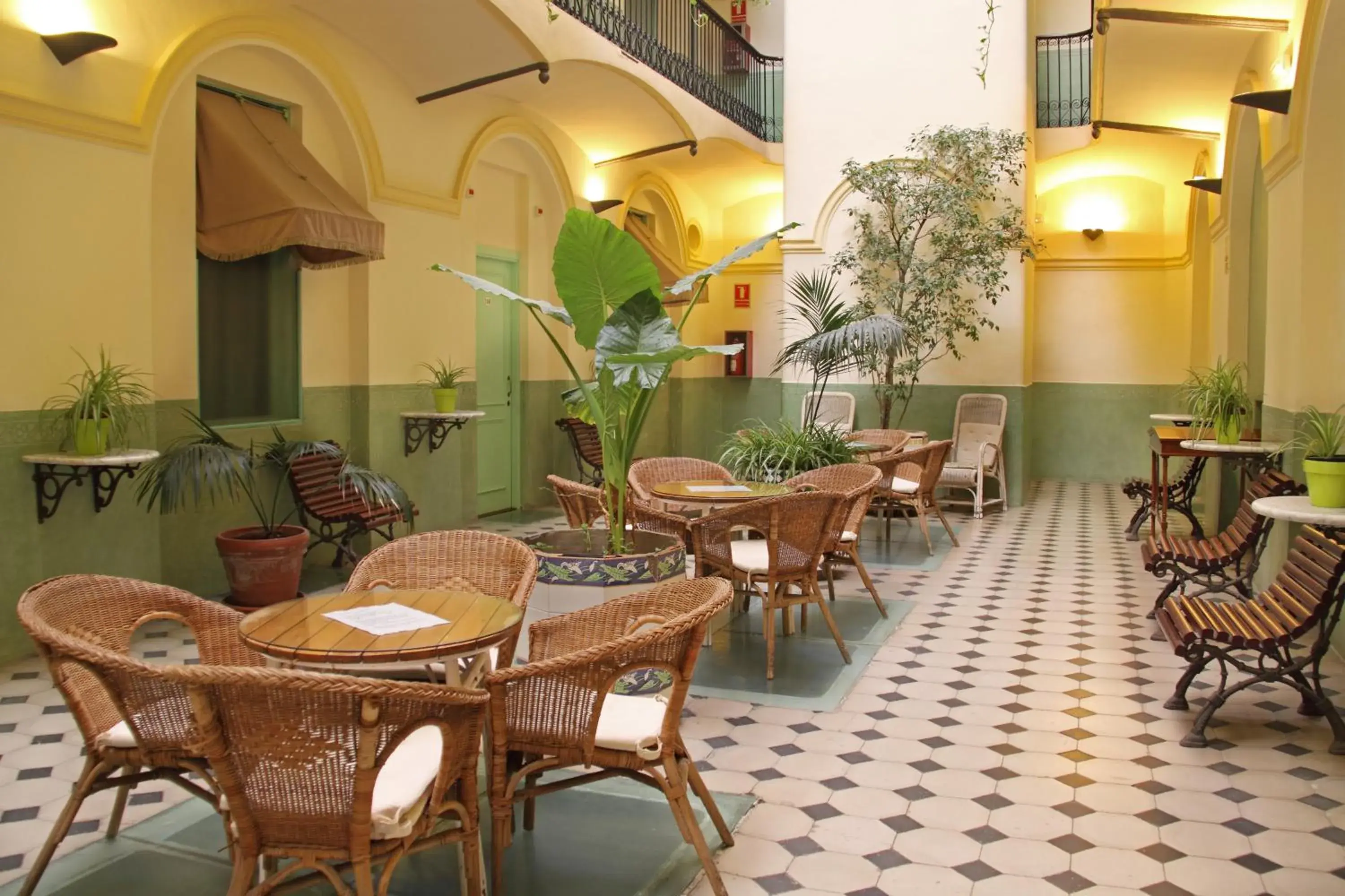 Restaurant/places to eat in Hotel Peninsular Restaurant/places to eat in Hotel Peninsular