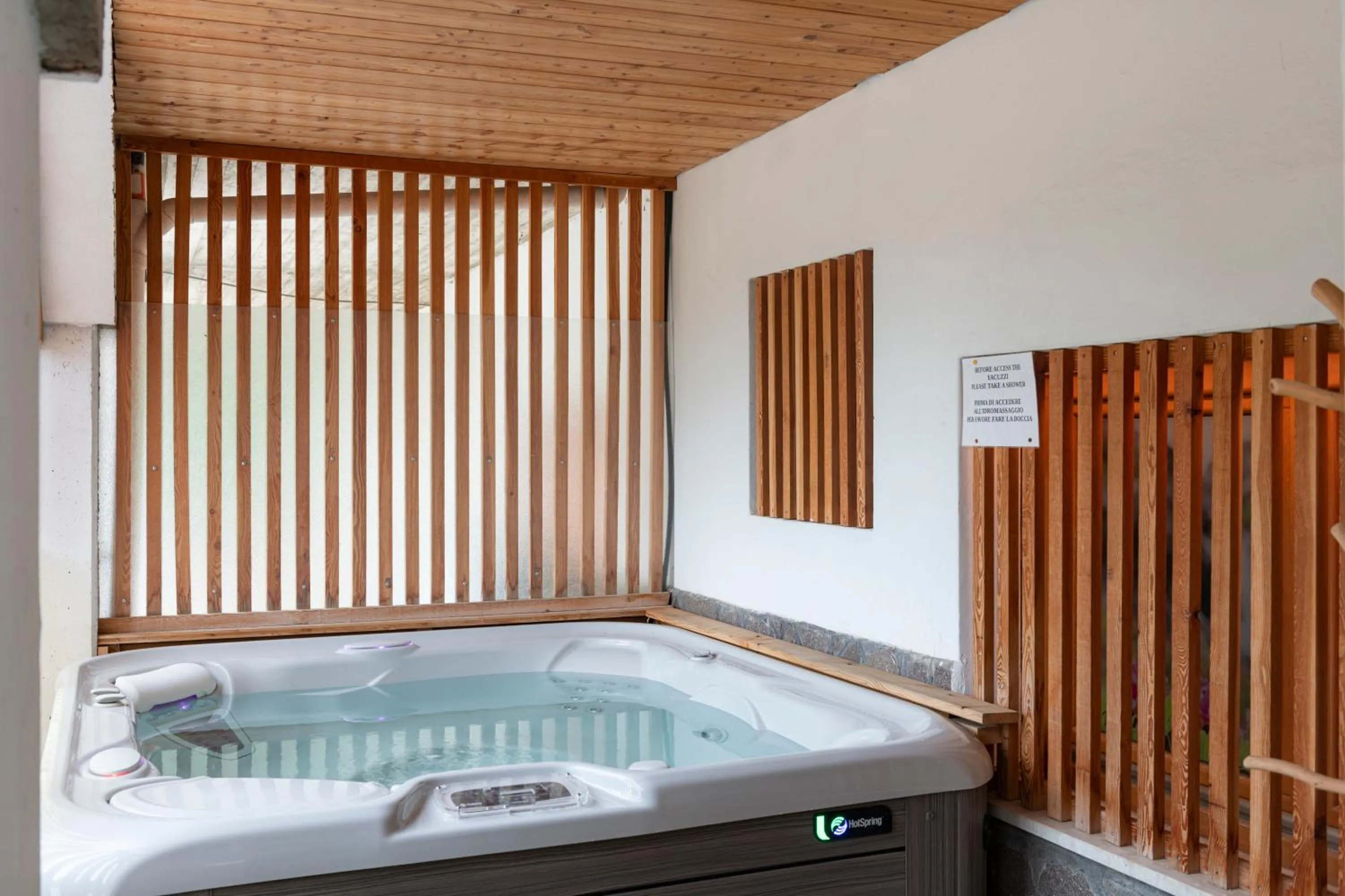 Hot Tub in Sport Hotel Stella Alpina