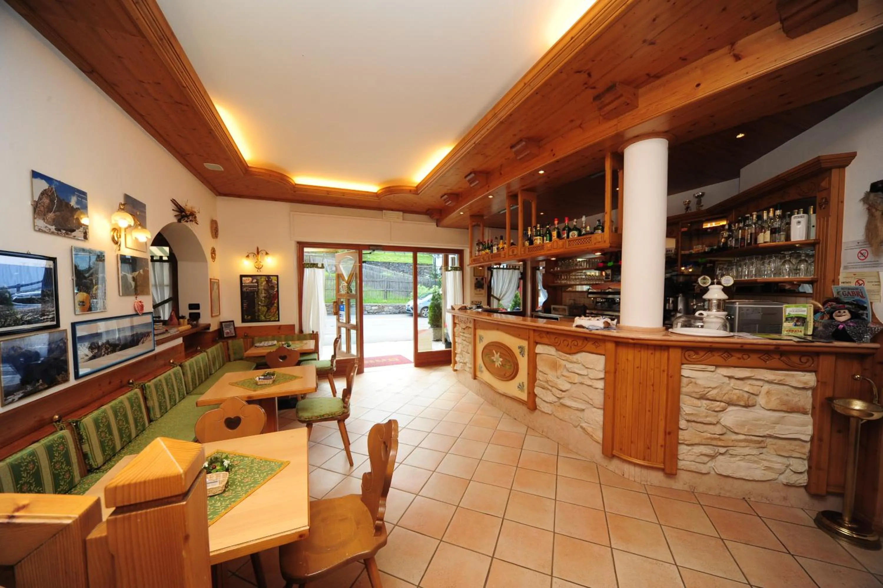 Lounge or bar in Sport Hotel Stella Alpina