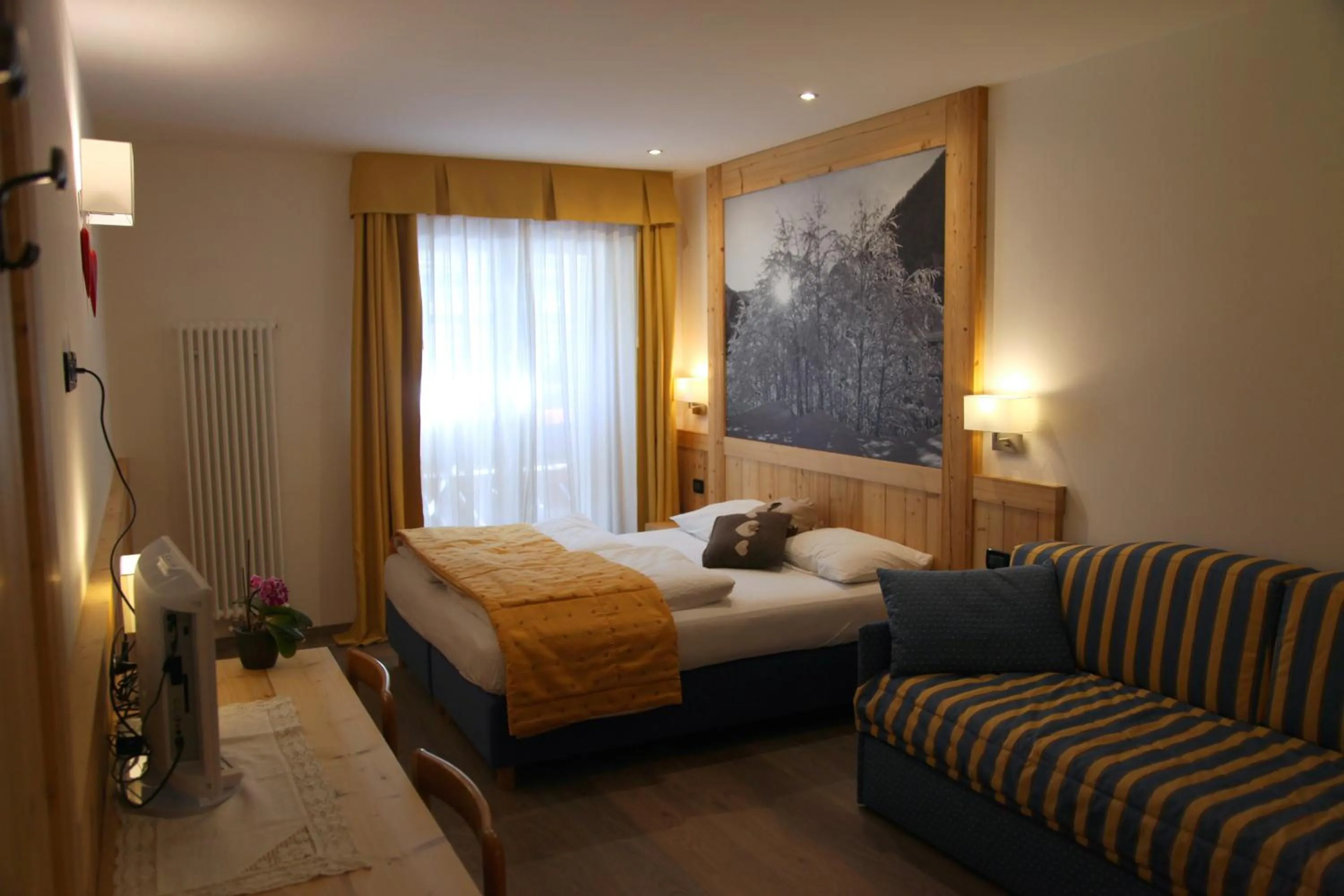 Bedroom, Bed in Sport Hotel Stella Alpina
