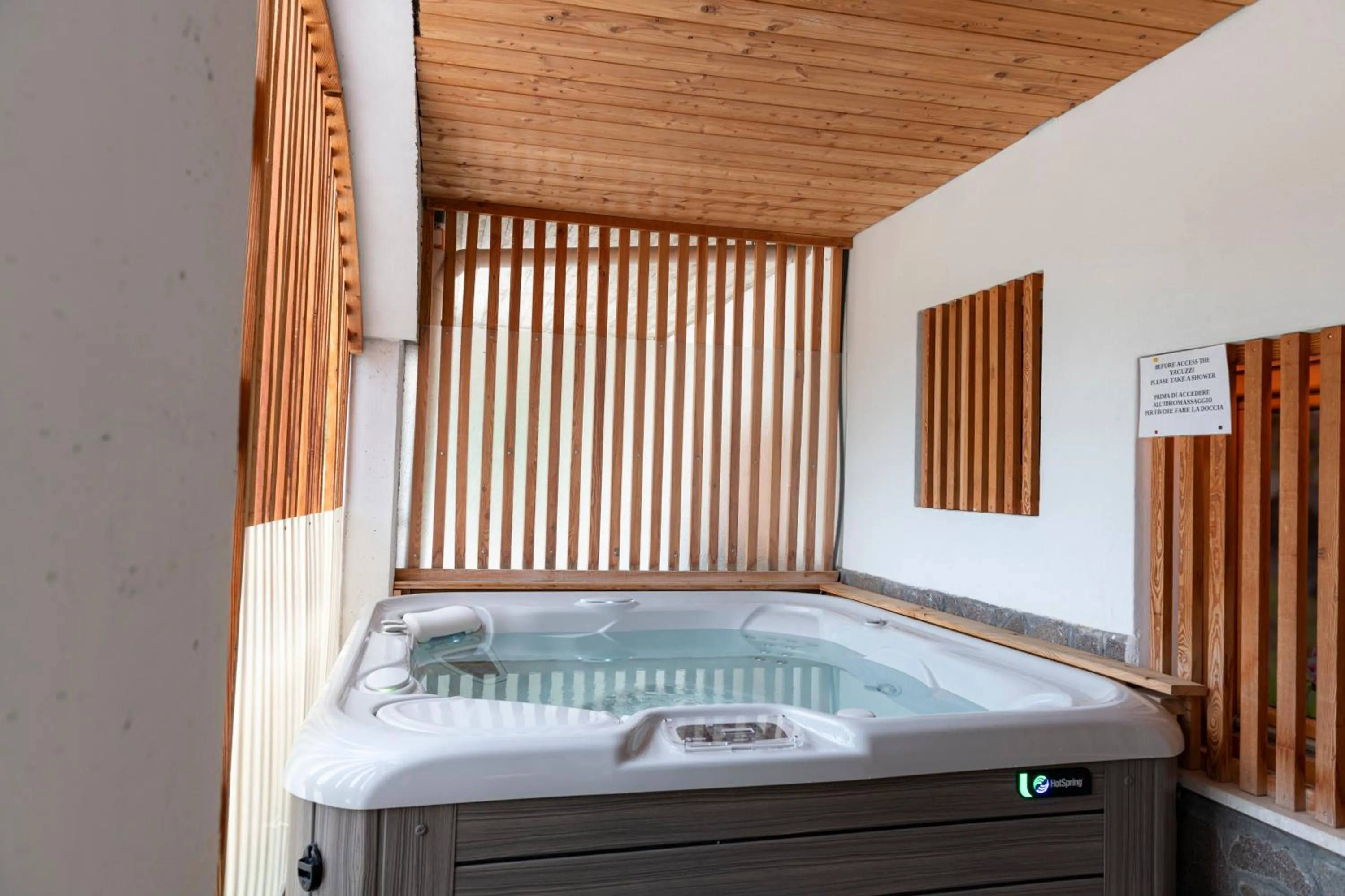 Hot Tub in Sport Hotel Stella Alpina