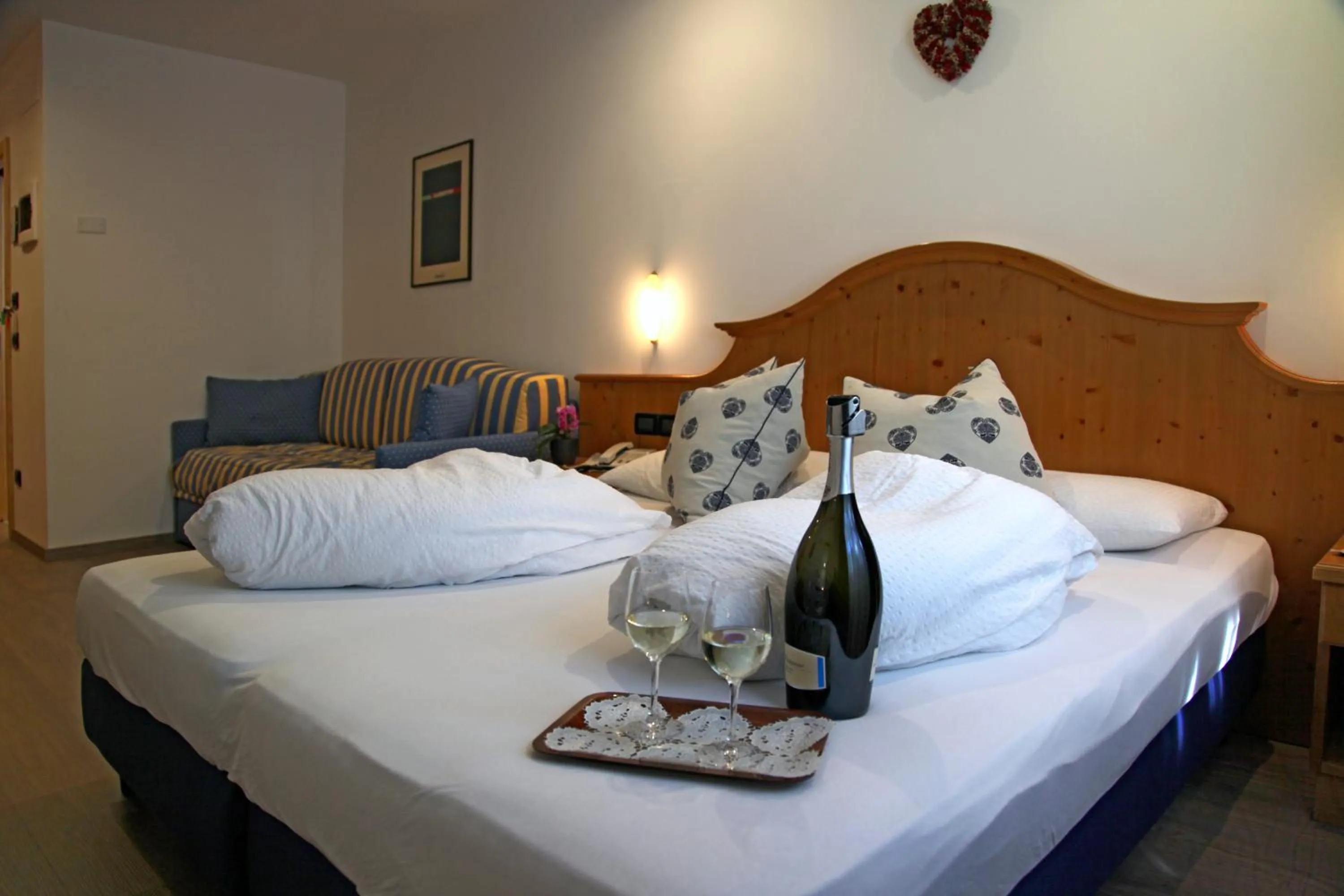 Bedroom, Bed in Sport Hotel Stella Alpina
