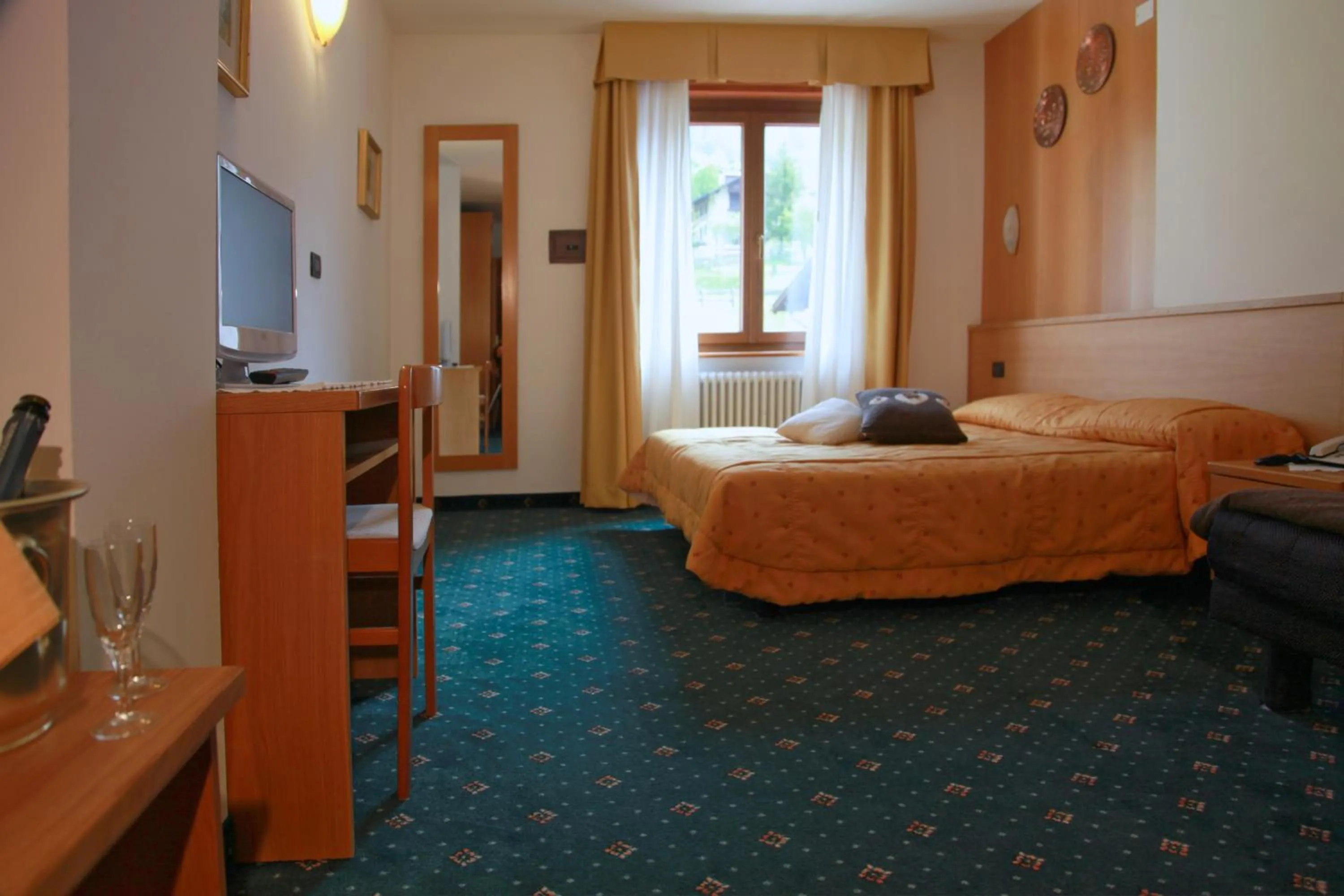 Photo of the whole room, Bed in Sport Hotel Stella Alpina