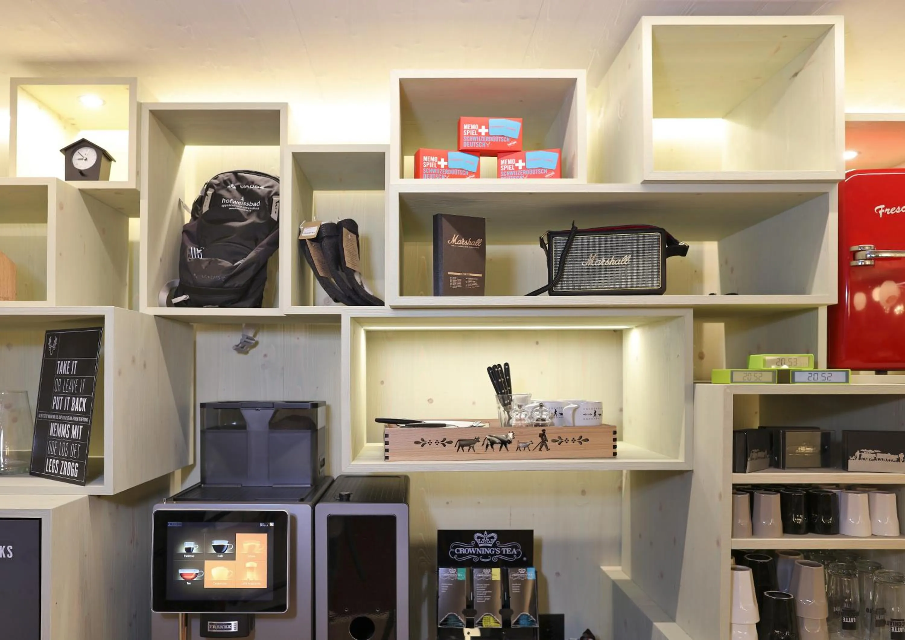 Communal lounge/ TV room in Lodge Hof Weissbad