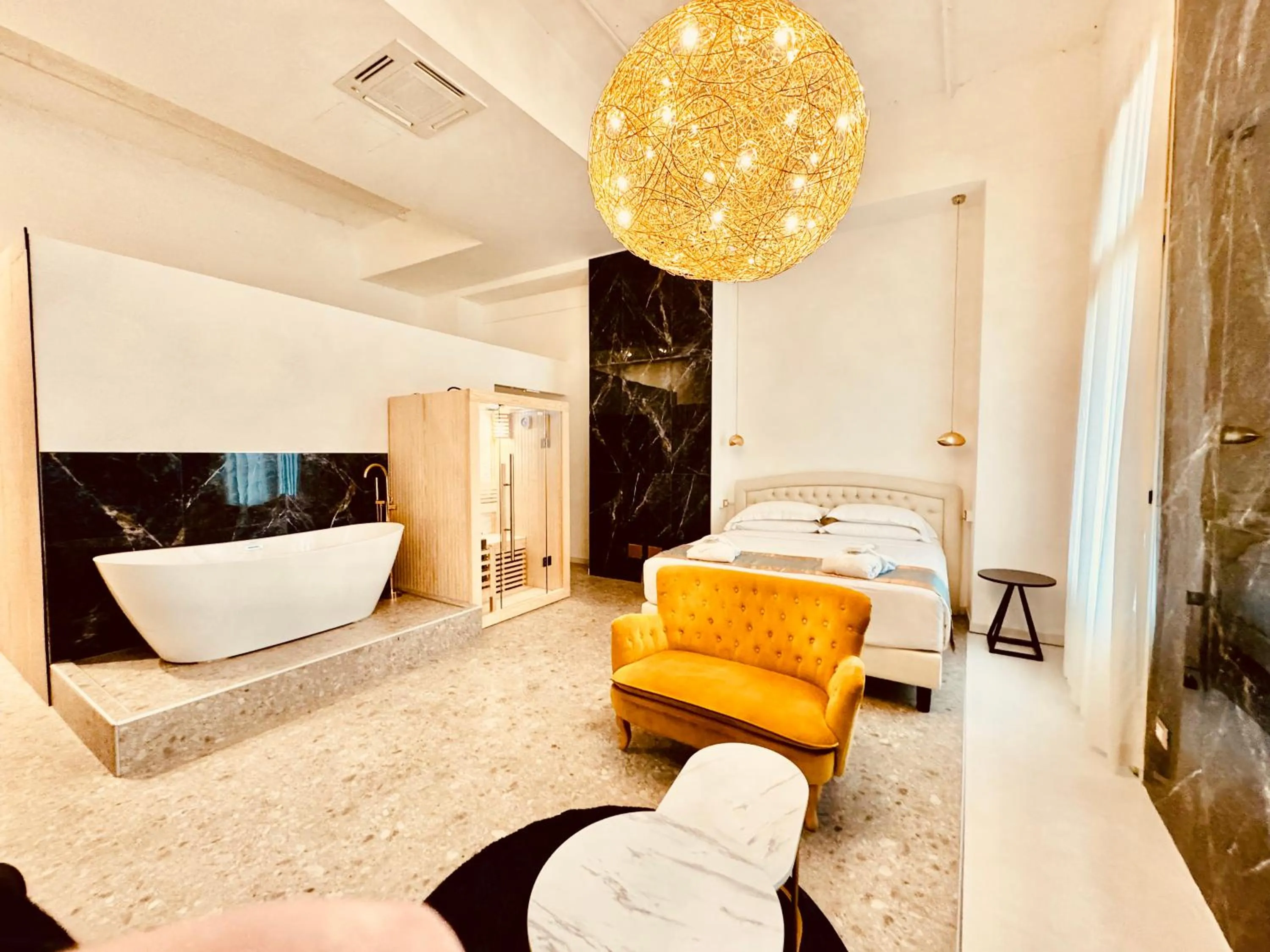 Bed in Palazzo Otello 1847 Wellness & Spa