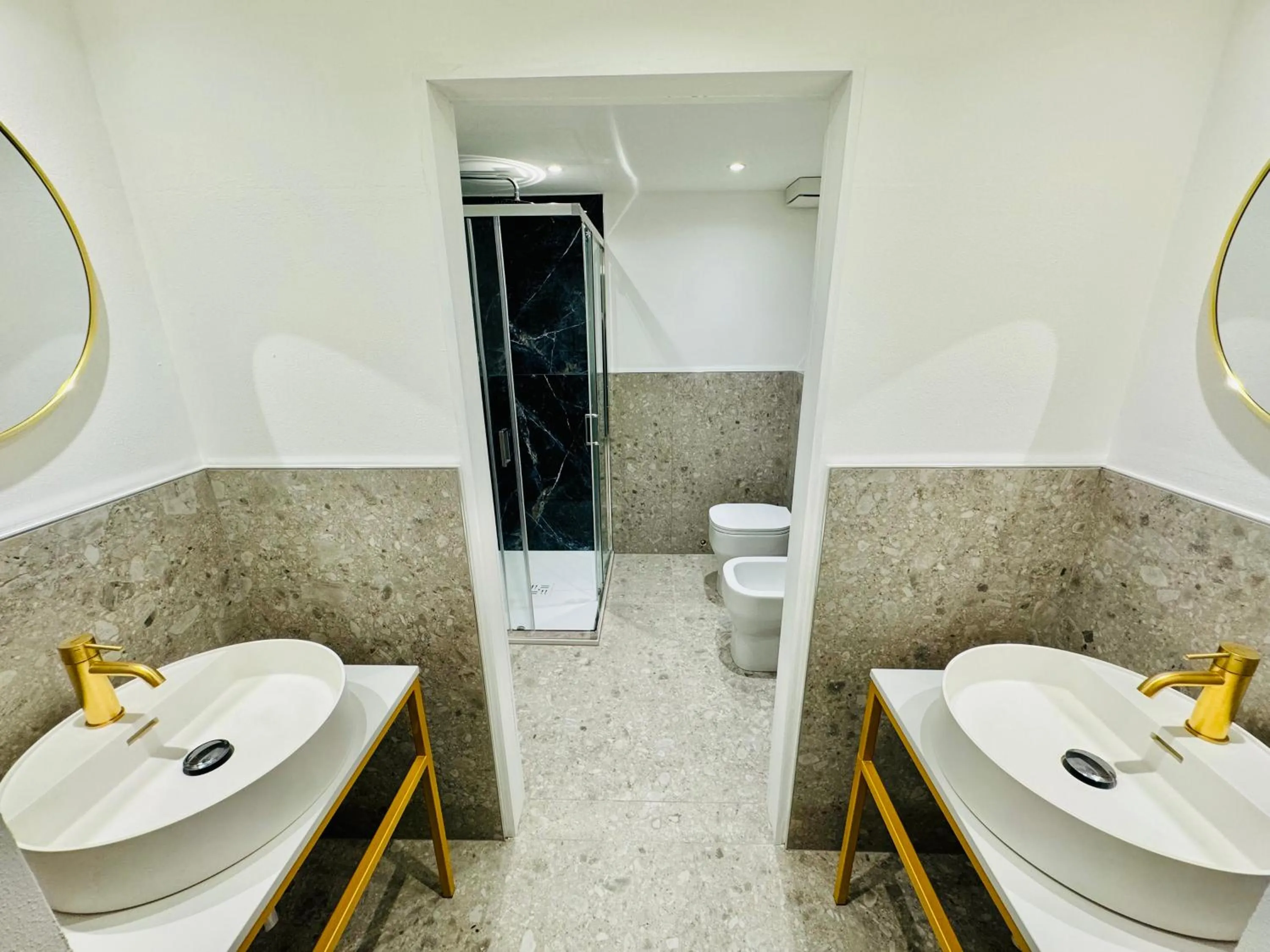 Shower in Palazzo Otello 1847 Wellness & Spa