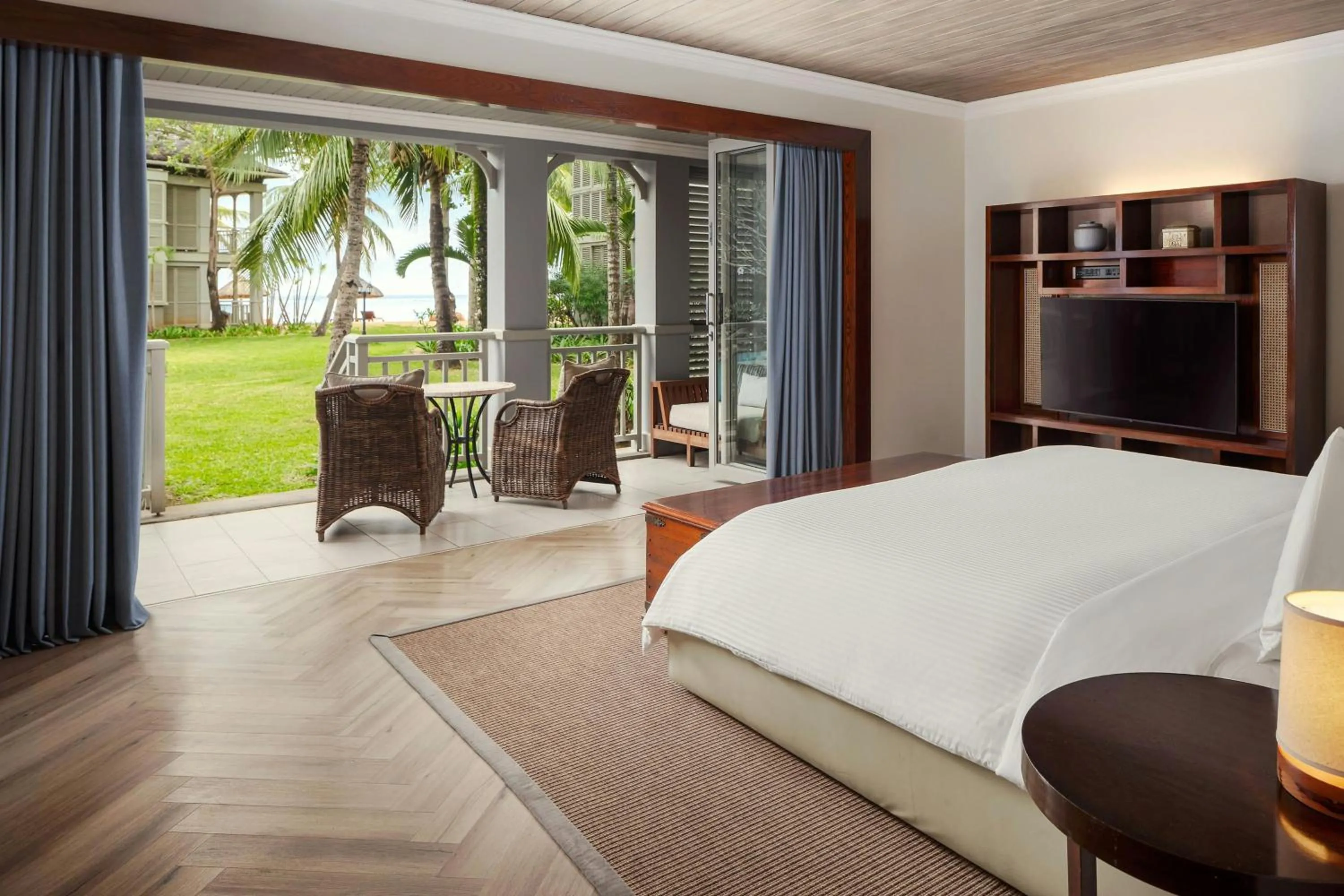 Photo of the whole room, Bed in The St. Regis Le Morne Resort, Mauritius