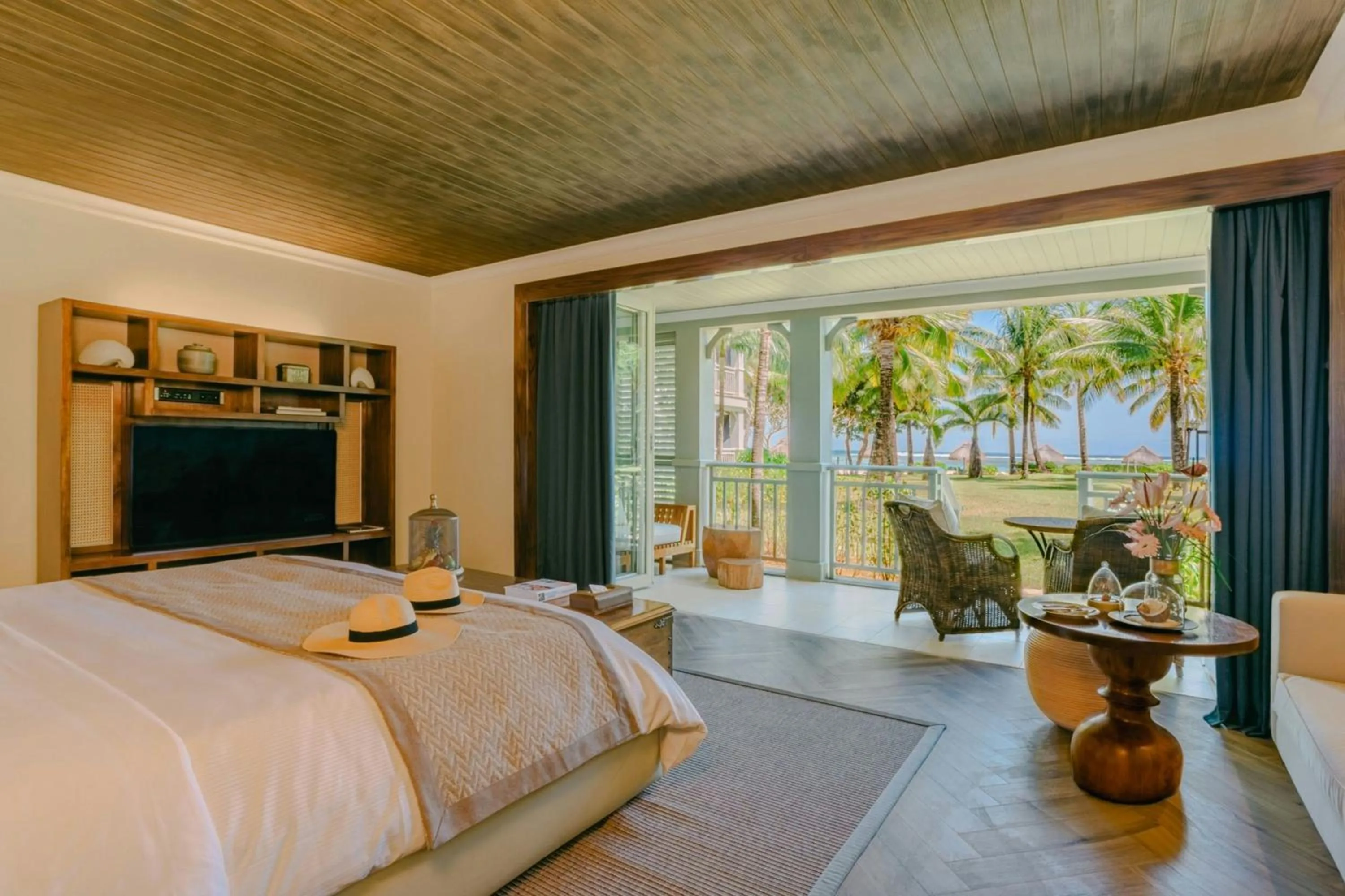 Photo of the whole room, Bed in The St. Regis Le Morne Resort, Mauritius