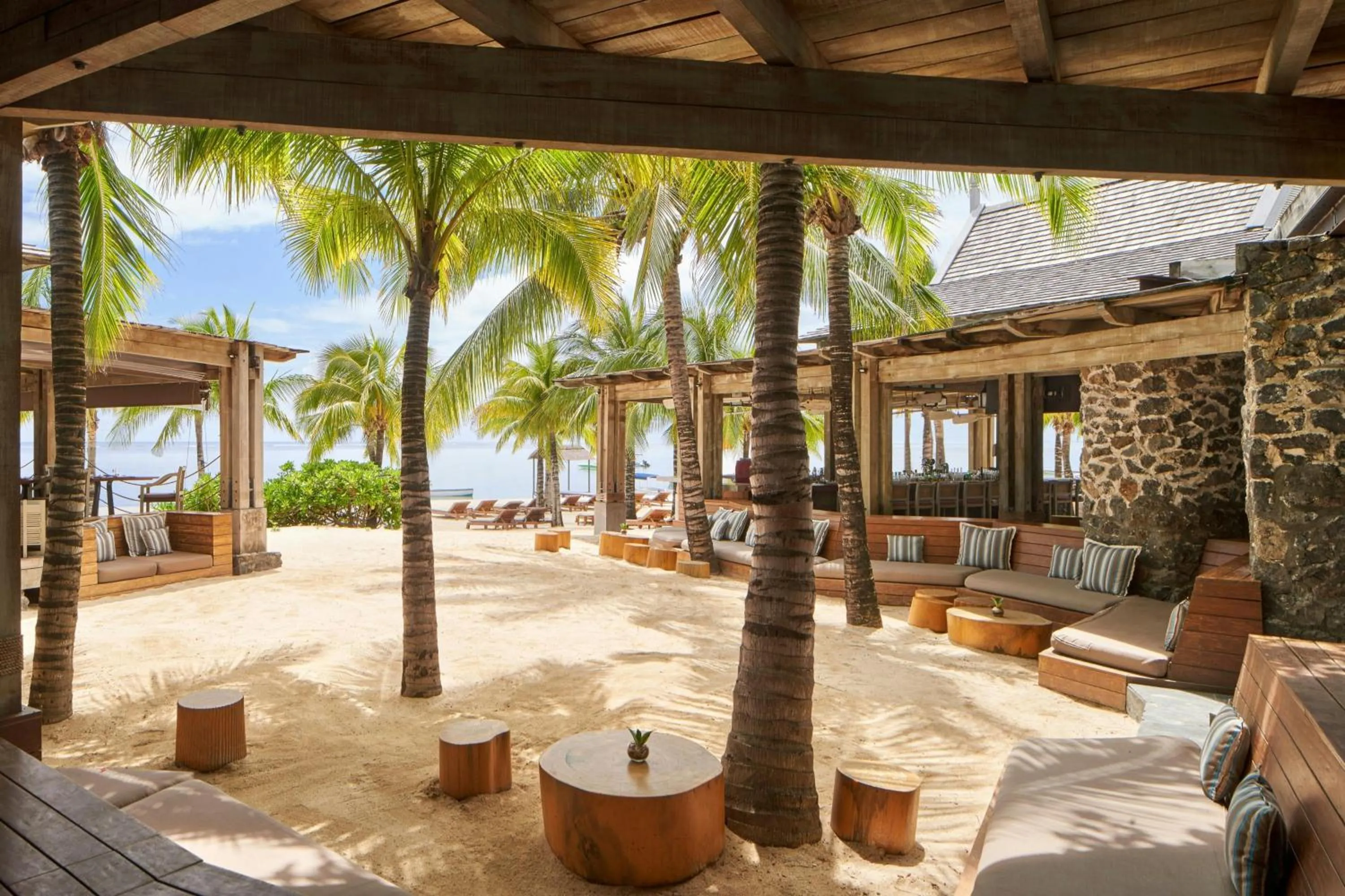 Lounge or bar in The St. Regis Le Morne Resort, Mauritius