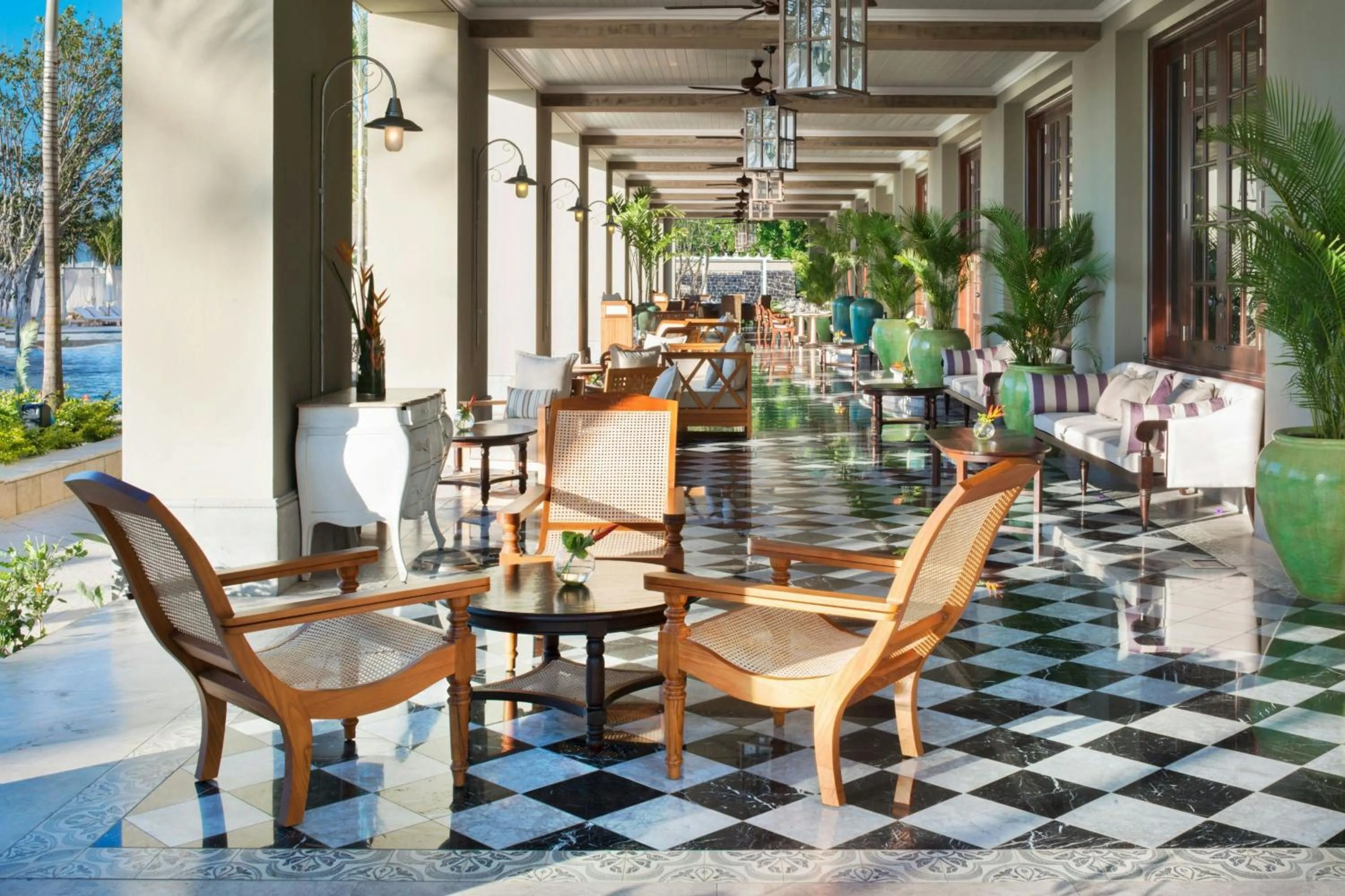 Lounge or bar in The St. Regis Le Morne Resort, Mauritius